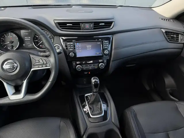 Nissan X-Trail view 22
