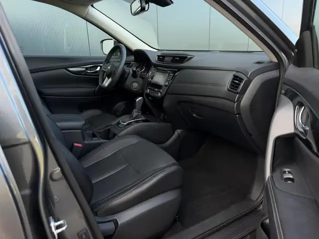 Nissan X-Trail view 17