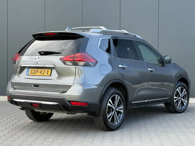 Nissan X-Trail view 4