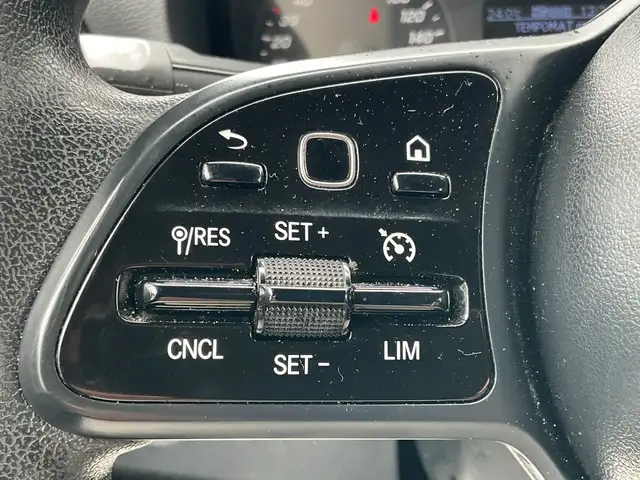 Mercedes-Benz Sprinter view 7