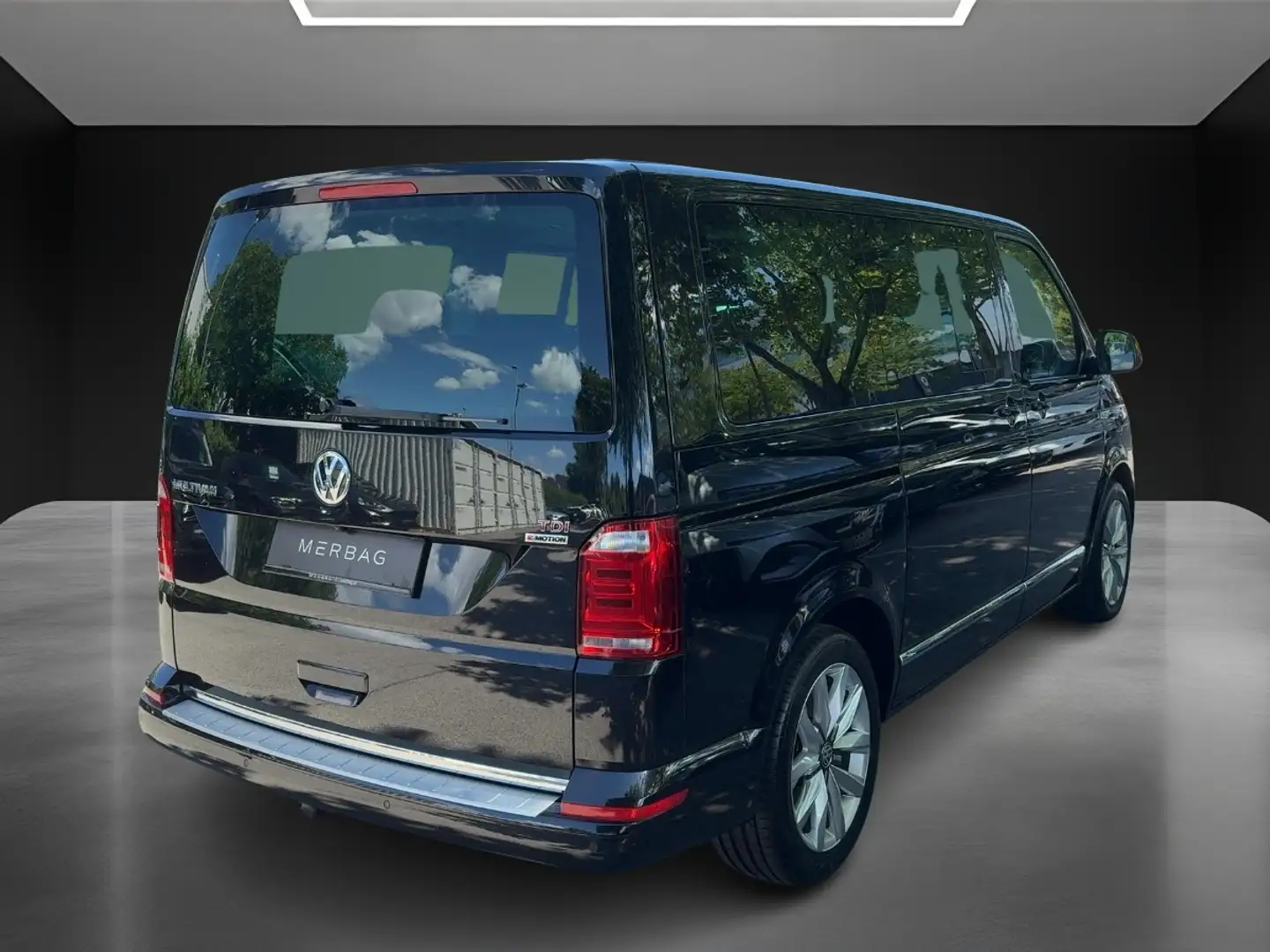 Volkswagen LT Multivan Highline 2,0 TDI 4Motion BMT DSG Schwarz - 1