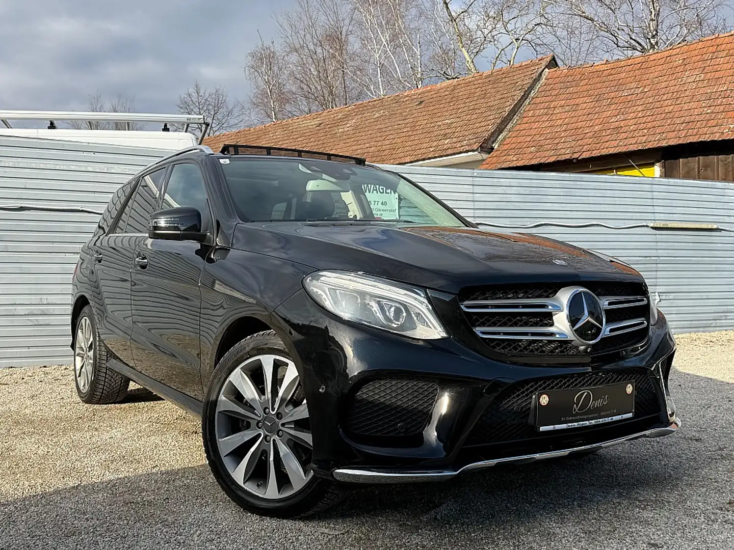 Mercedes-Benz GLE 350 d 4Matic / 1. Besitz / Aut. AMG Paket / Schwarz - 2