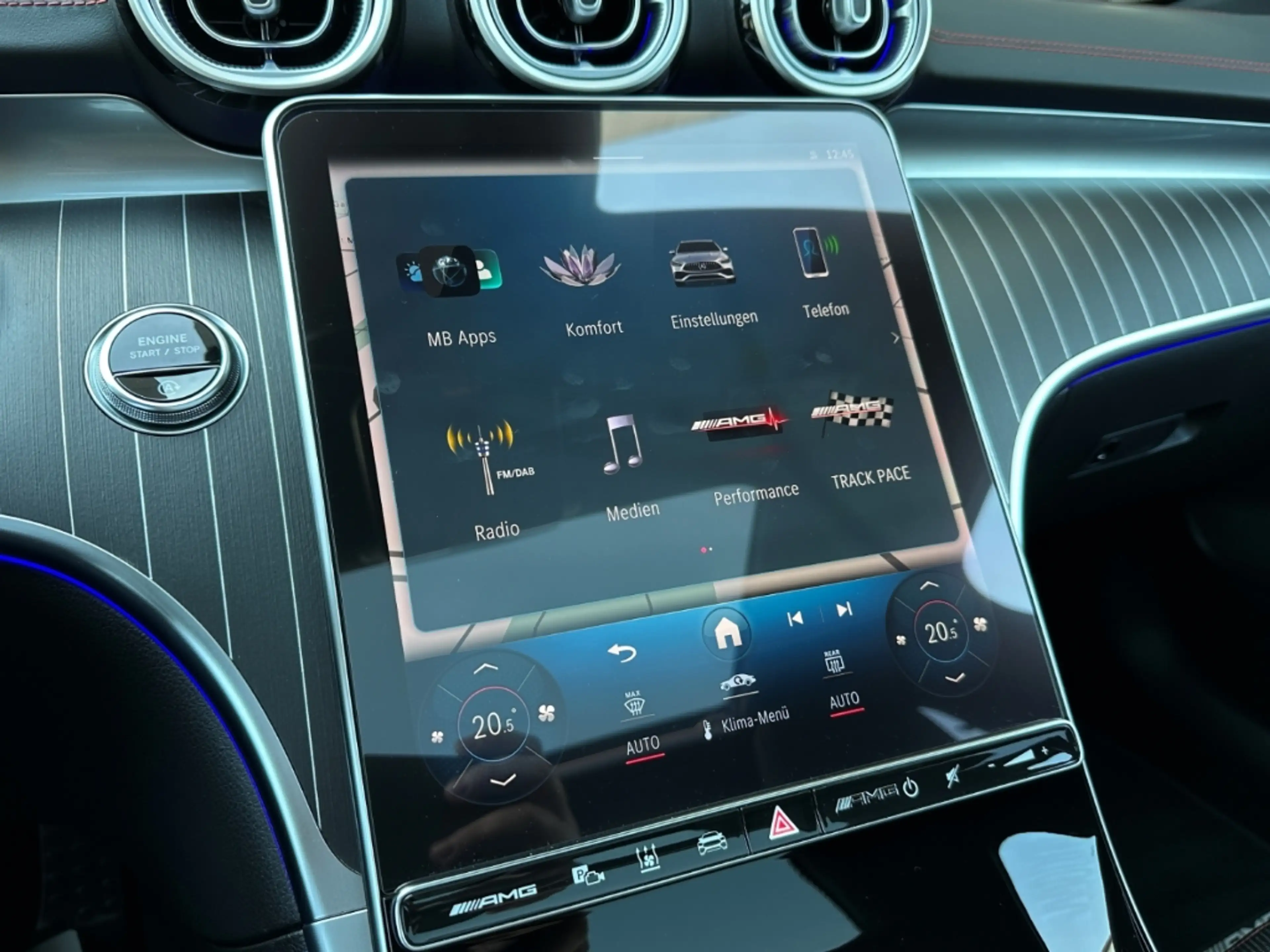 Mercedes-Benz C 43 AMG T 4M AMG-DRIVERS HUD NIGHT-II PANO 360° — photo 13