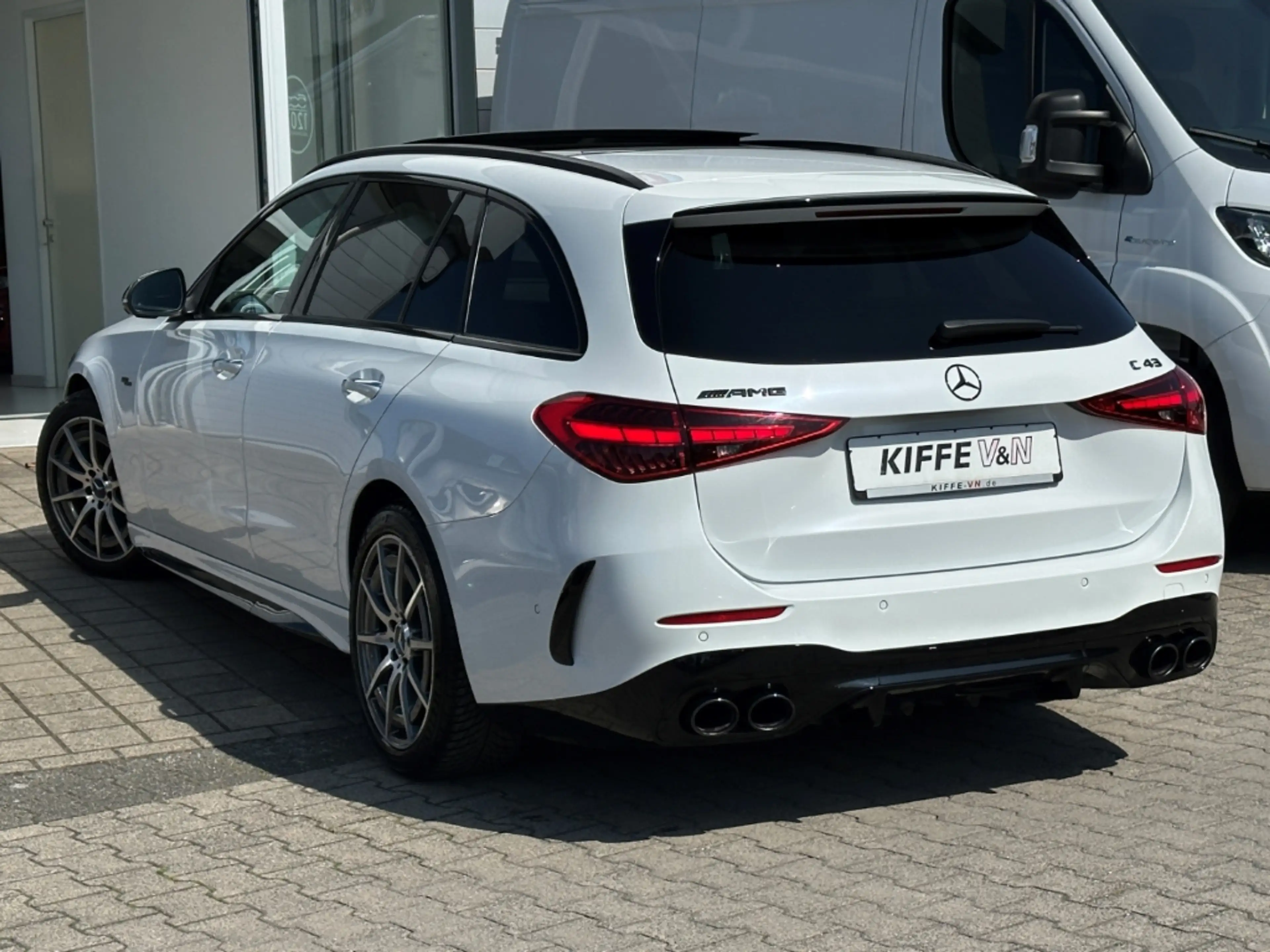Mercedes-Benz C 43 AMG T 4M AMG-DRIVERS HUD NIGHT-II PANO 360° — photo 2