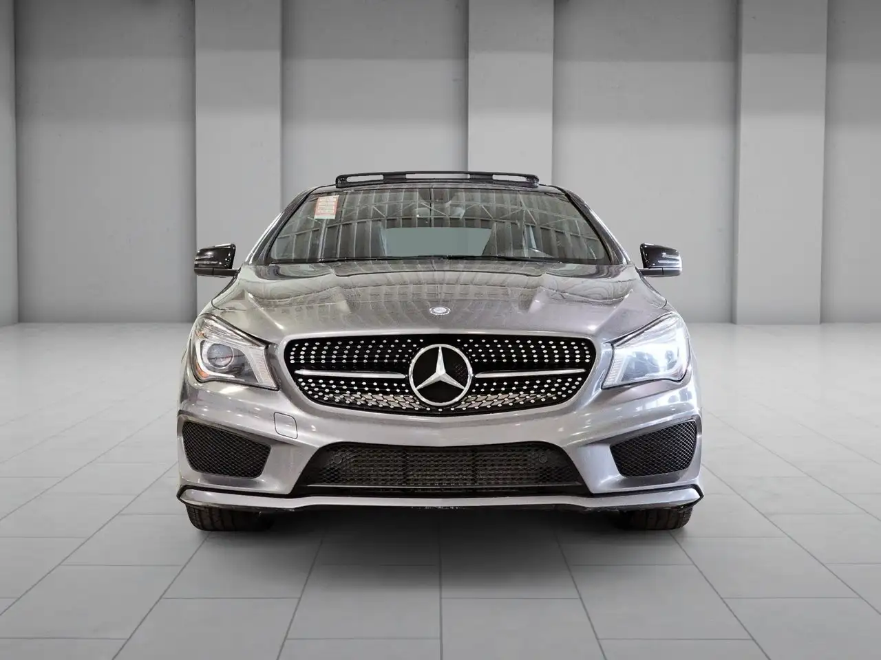 Mercedes-Benz CLA снимка Mercedes-Benz CLA