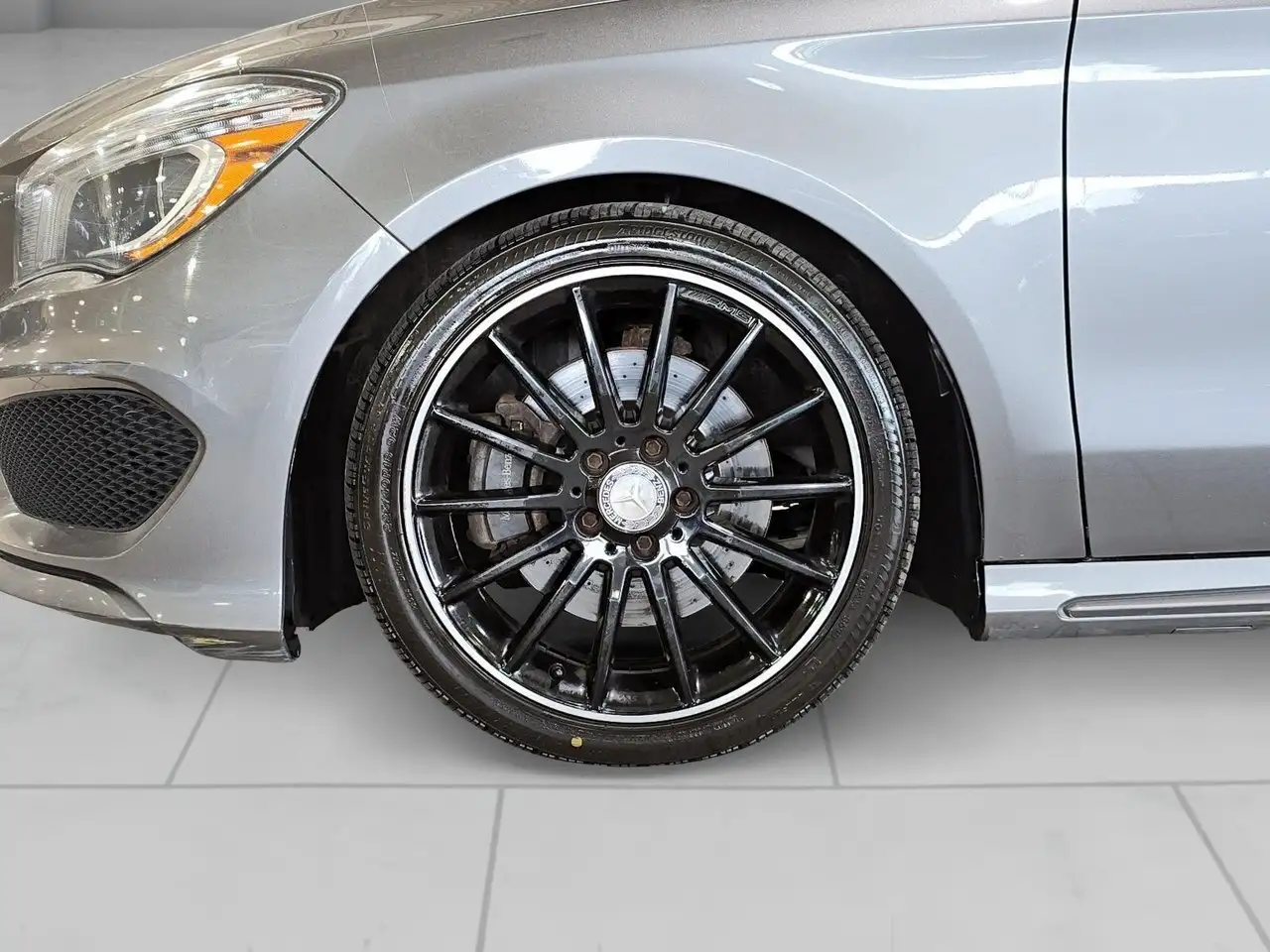 Mercedes-Benz CLA снимка Mercedes-Benz CLA