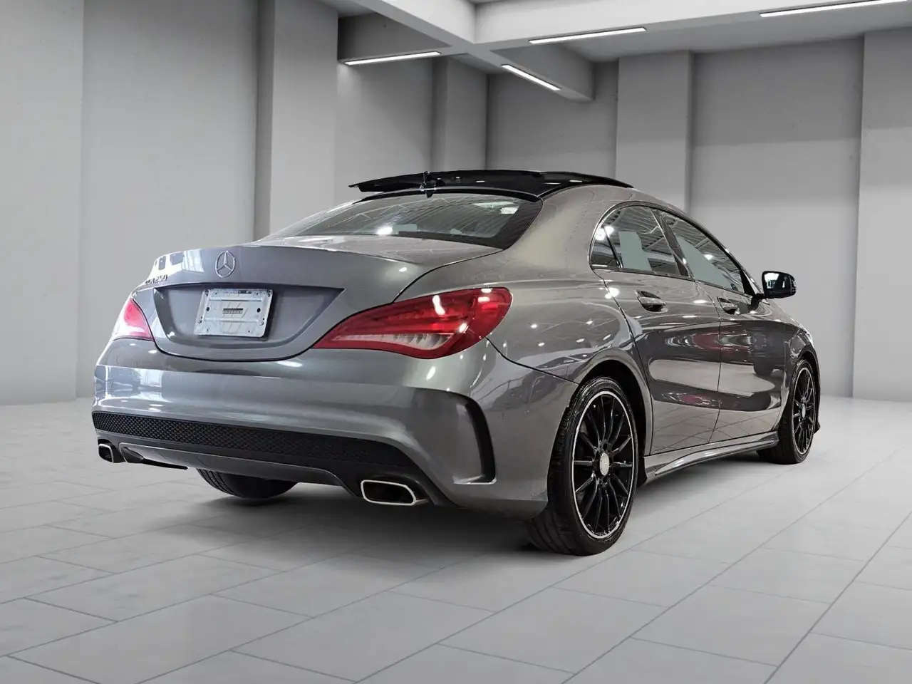 Mercedes-Benz CLA снимка Mercedes-Benz CLA