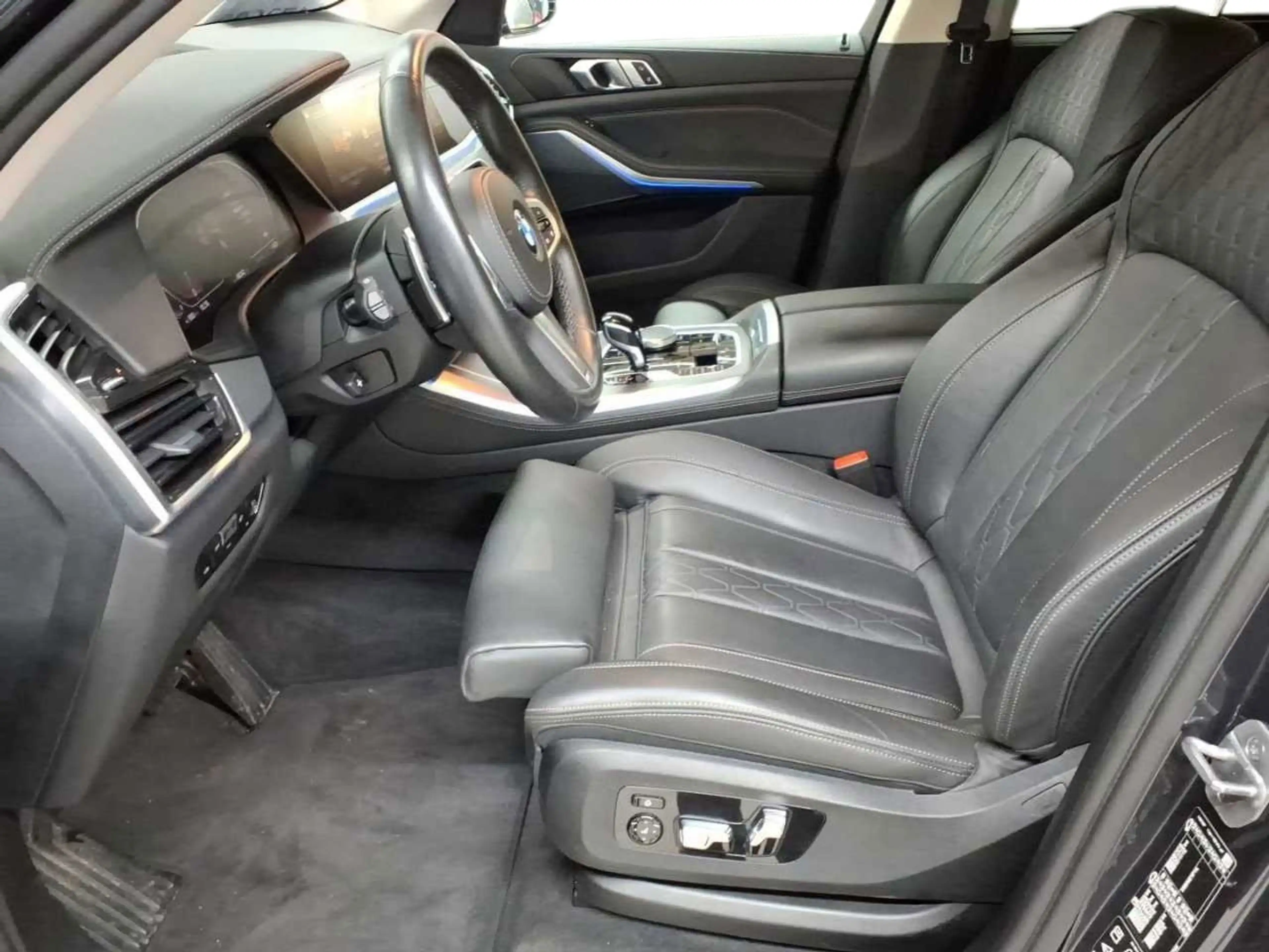 BMW X5 X5 xDrive30d xLine NAVI LED PDC KAM — photo 6