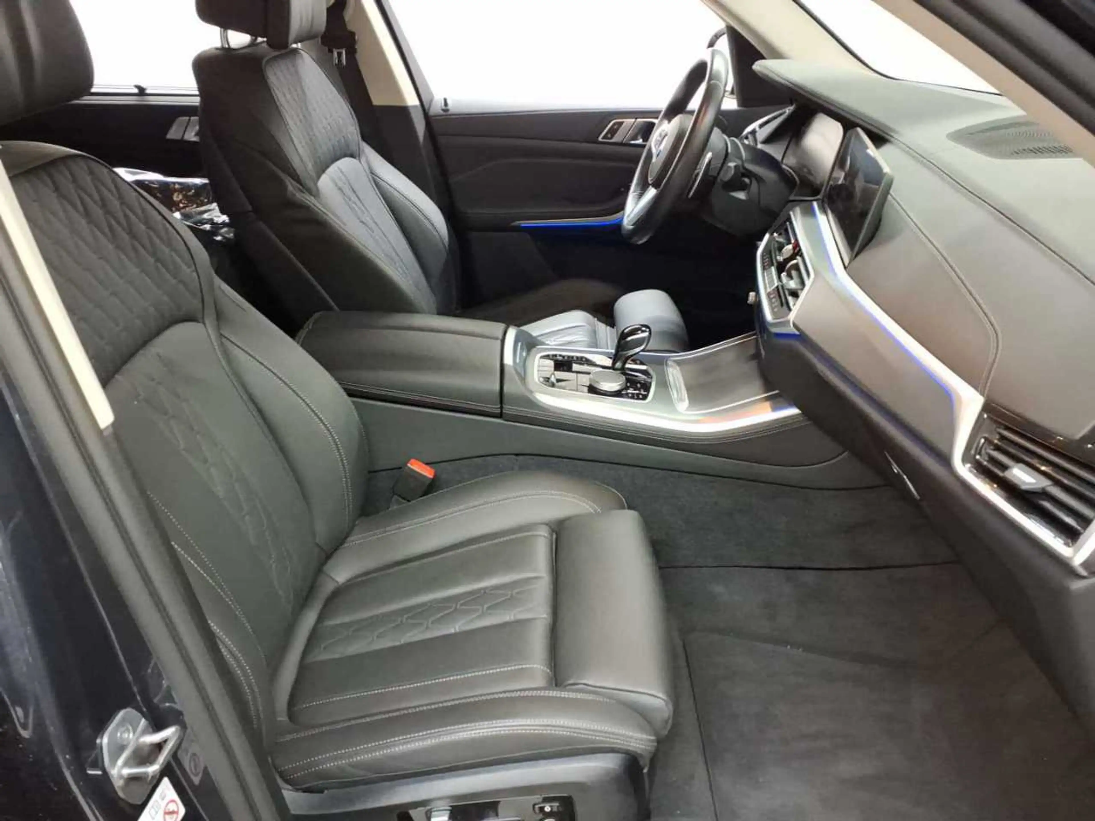 BMW X5 X5 xDrive30d xLine NAVI LED PDC KAM — photo 7