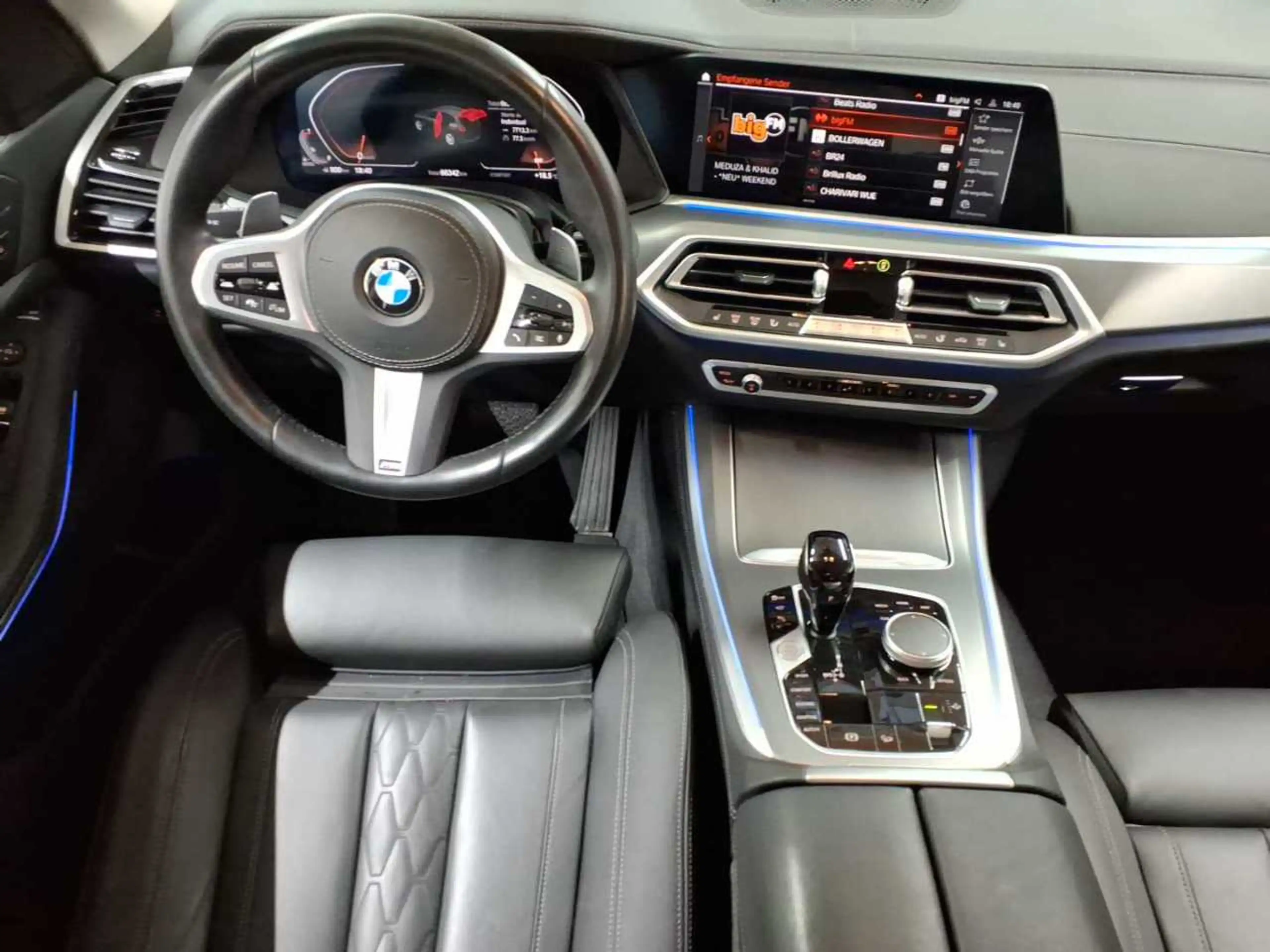 BMW X5 X5 xDrive30d xLine NAVI LED PDC KAM — photo 10