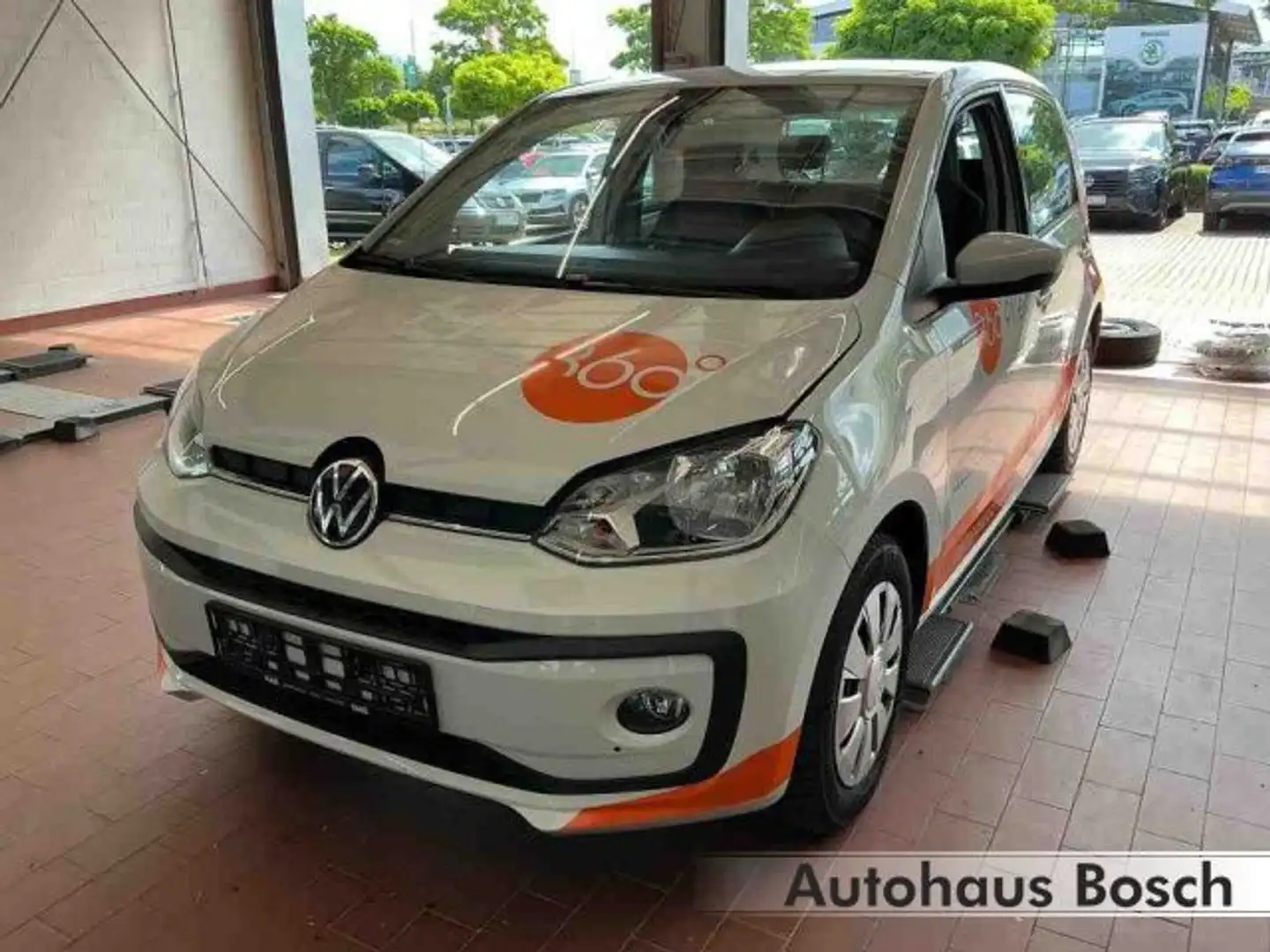 Volkswagen up! 1.0 move 5trg SHZ Tempomat PDC Bluetooth Klima Weiß - 2
