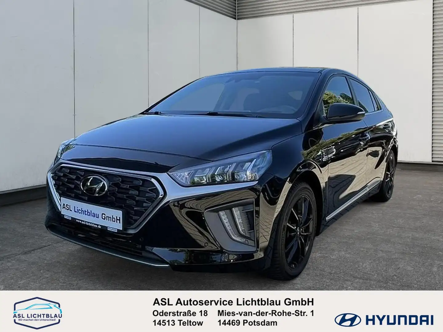 Hyundai IONIQ Facelift PLUG IN Hybrid PREMIUM 1.6 Czarny - 1