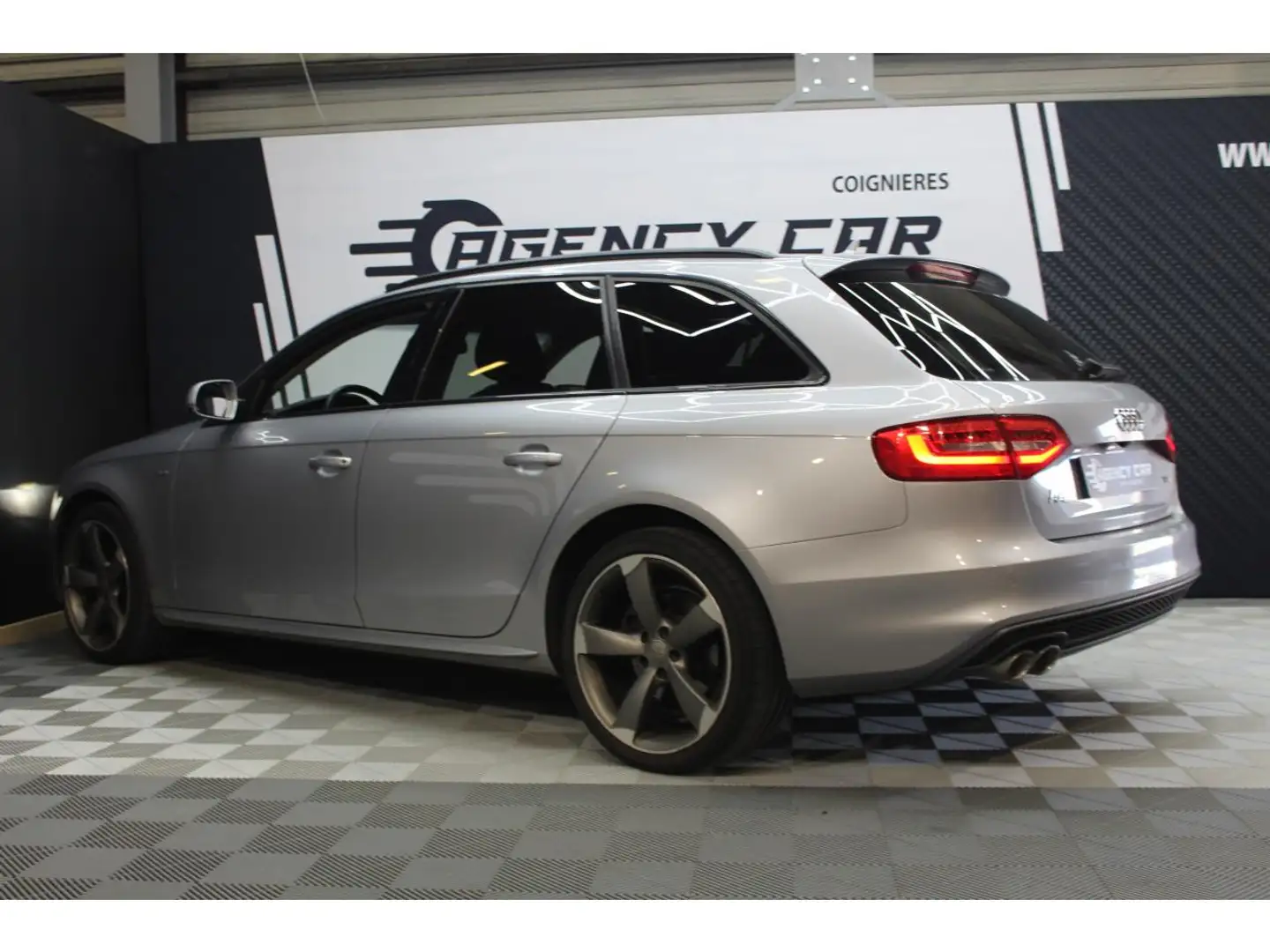 Audi A4 150 BVA S line Ambition Luxe Suivi complet Audi Gris - 2