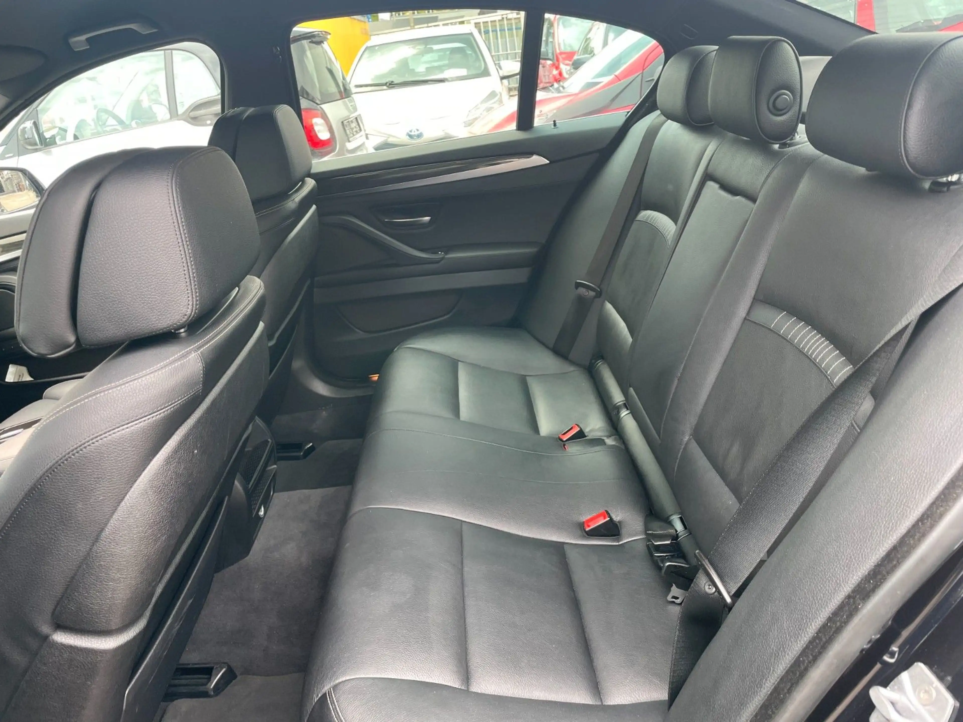 BMW 535 d Baureihe 5 Lim.*M-Paket*KAMERA*LEDER* — photo 10