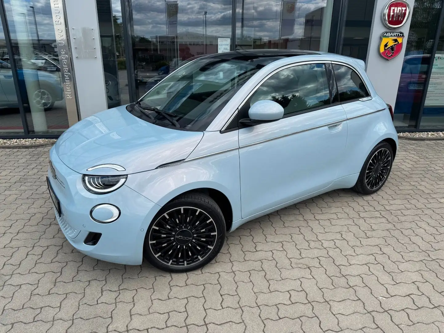 Fiat 500e 3+1 LaPrima  ByBocelli+ Sitzheizung+WKR+JBL Blauw - 1