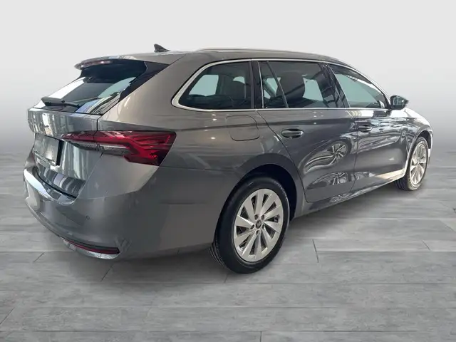 Skoda Octavia view 5