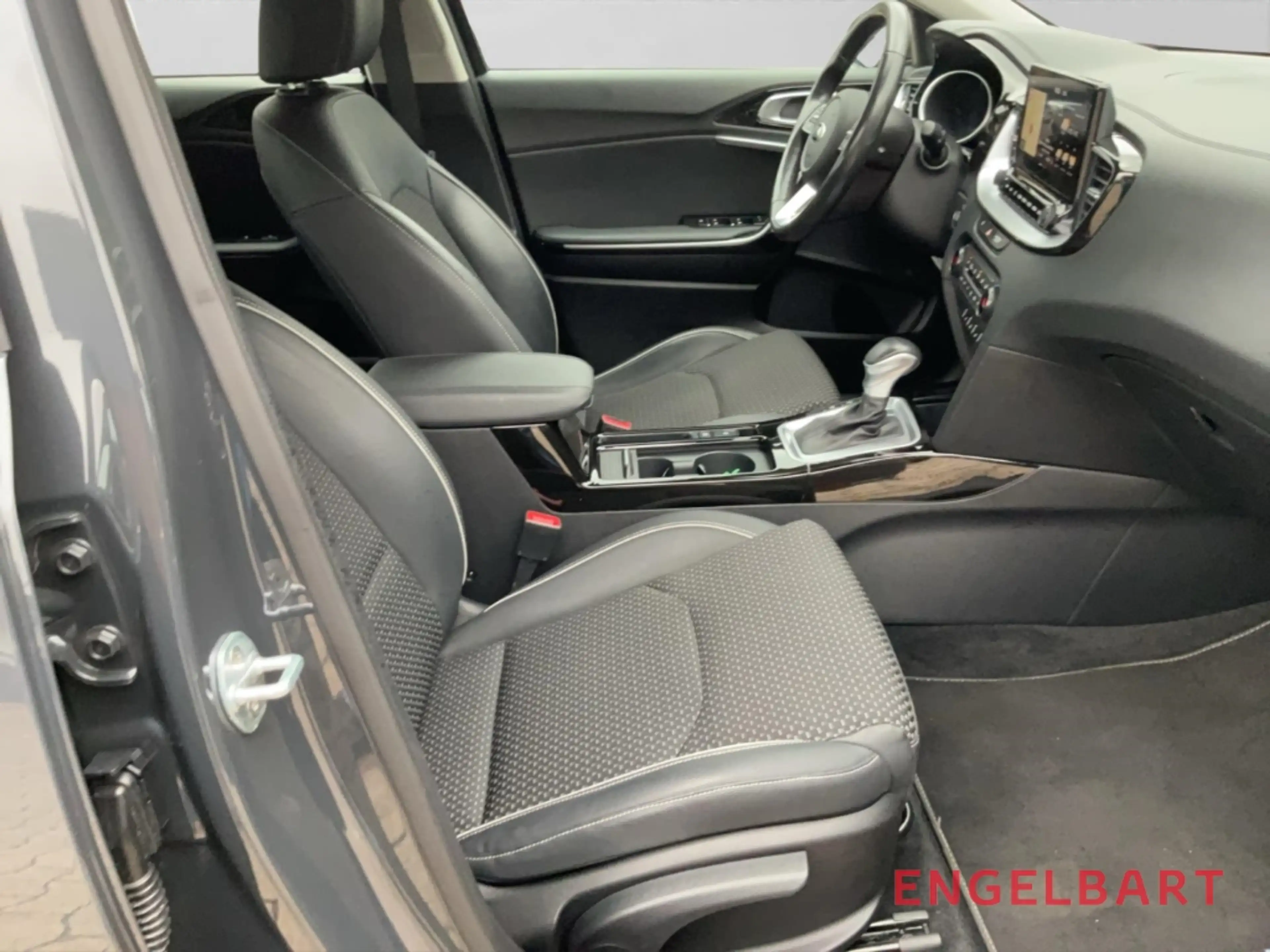 Kia XCeed Spirit Navi Digitales Cockpit Soundsystem JBL LED — photo 11