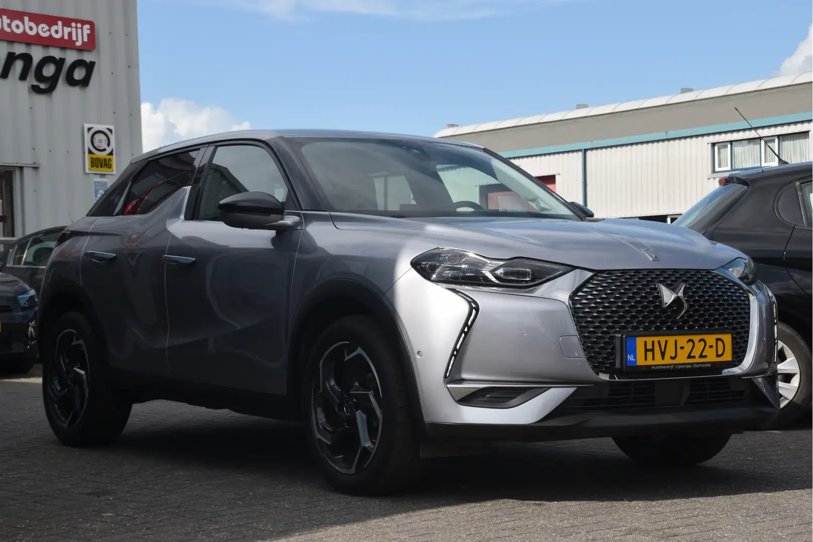 DS Automobiles DS 3 Crossback 1.2 PureTech Grand Chic Carplay | LED | Keyless | Grijs - 2