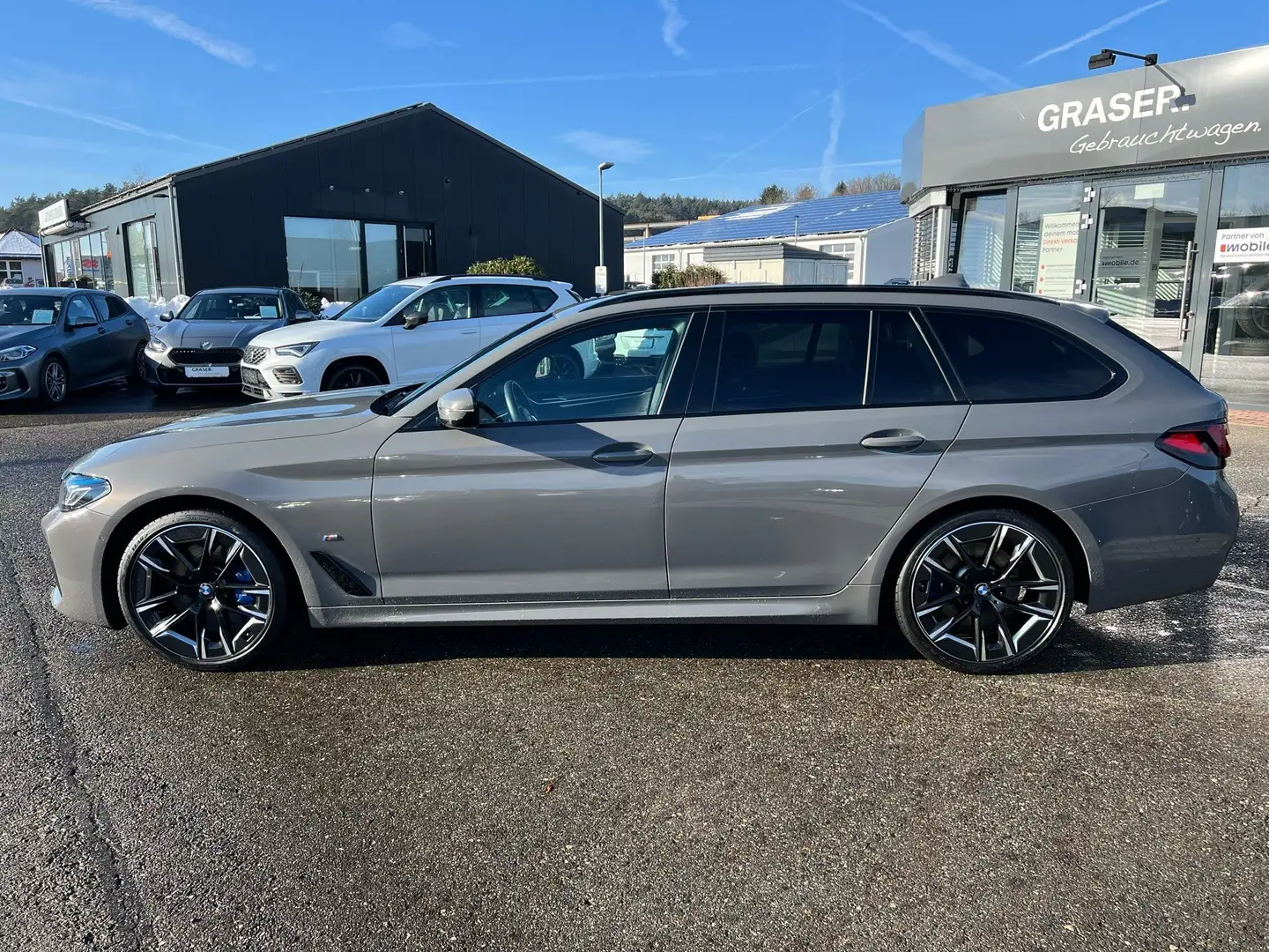 BMW 540 i xDrive A M Sportpaket Head-Up HK HiFi DAB Grau - 2