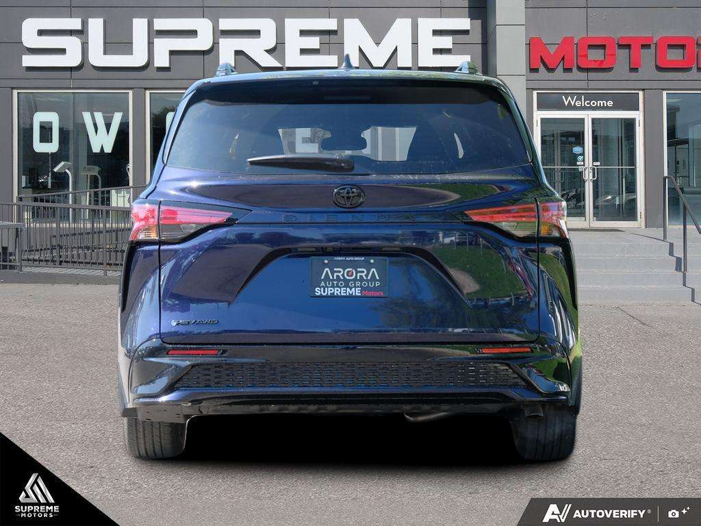 2026 Toyota Sienna XSE AWD / CLEAN CARFAX / SUNROOF /LEATHER /CARPLAY — photo 1