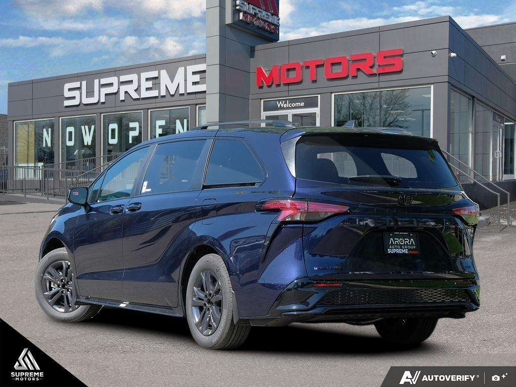 2026 Toyota Sienna XSE AWD / CLEAN CARFAX / SUNROOF /LEATHER /CARPLAY — photo 1