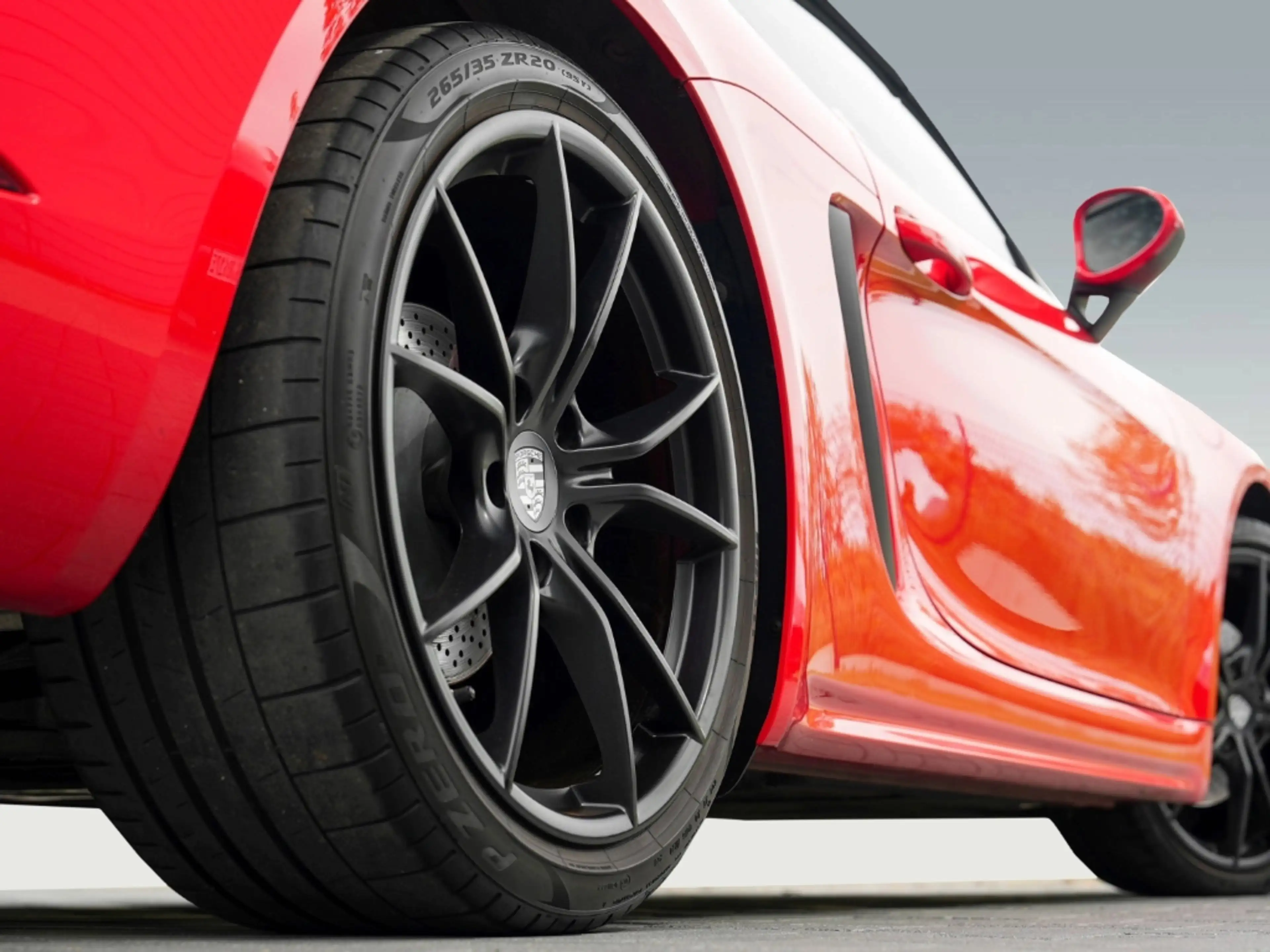 Porsche Boxster 718 S — photo 11