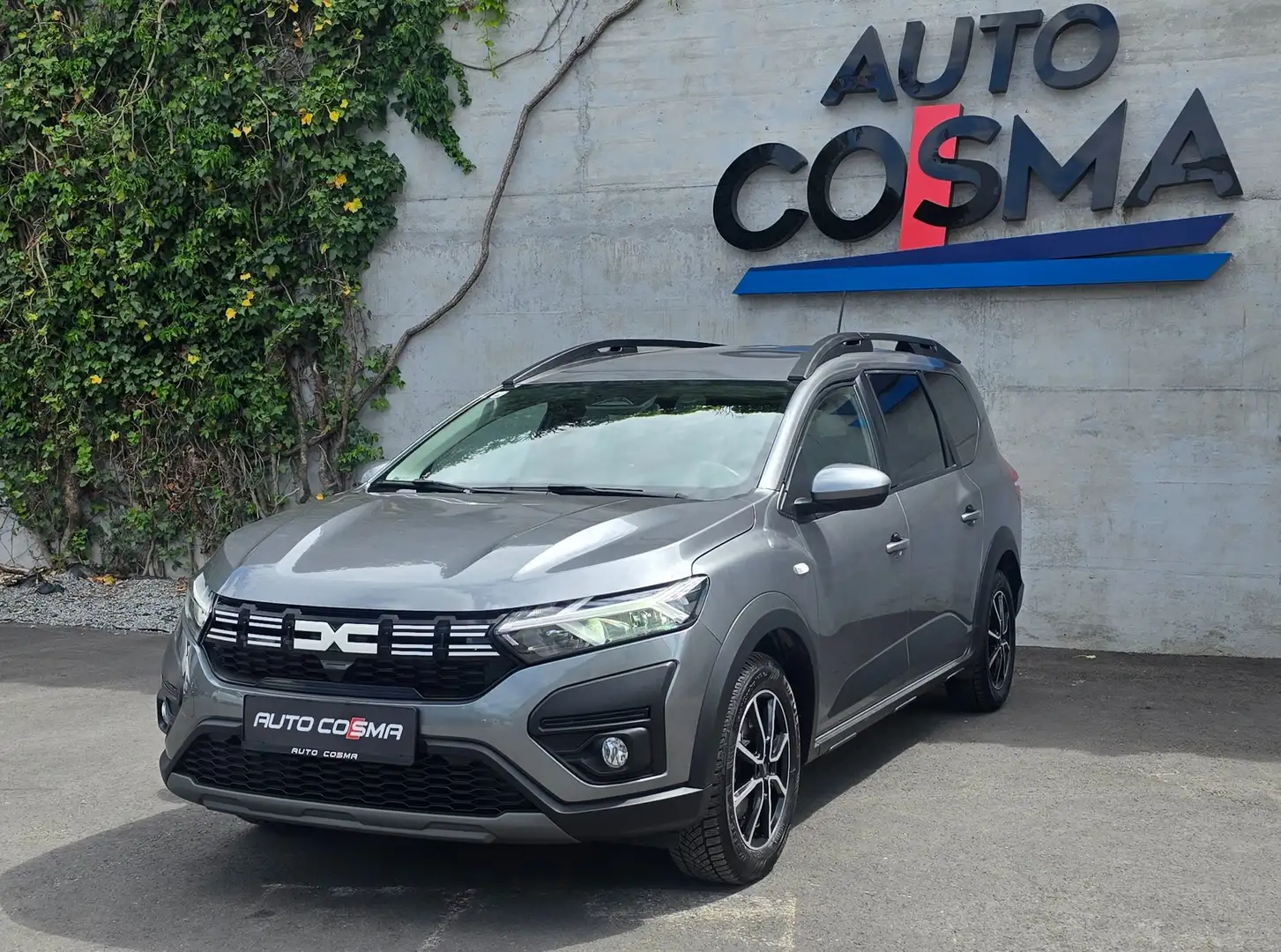 Dacia Jogger Expression Grau - 1