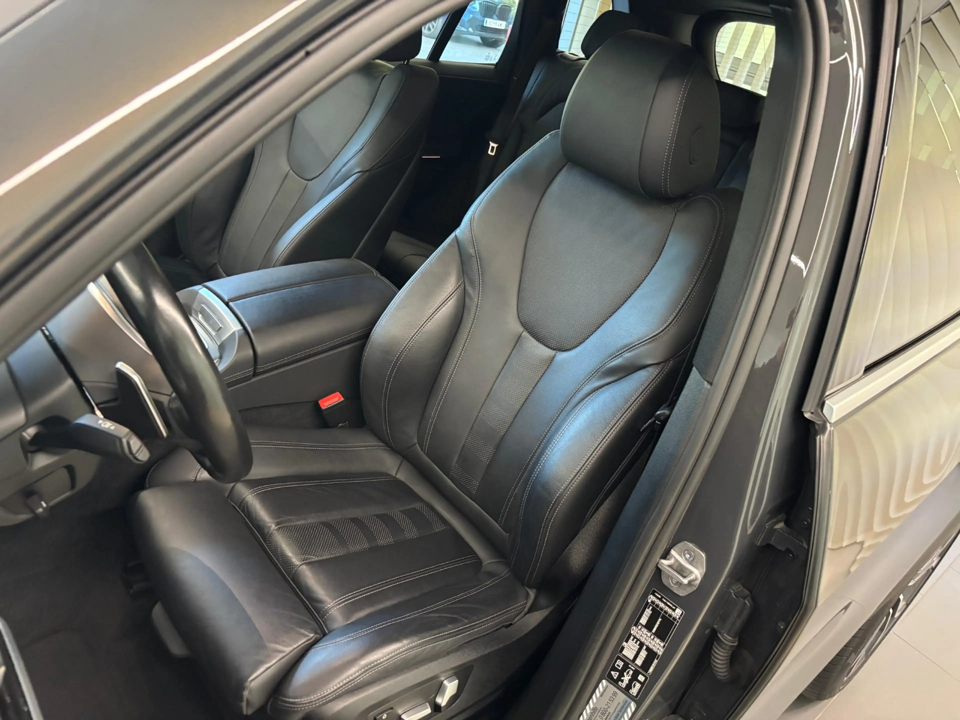 BMW X5 xDrive30d — photo 6