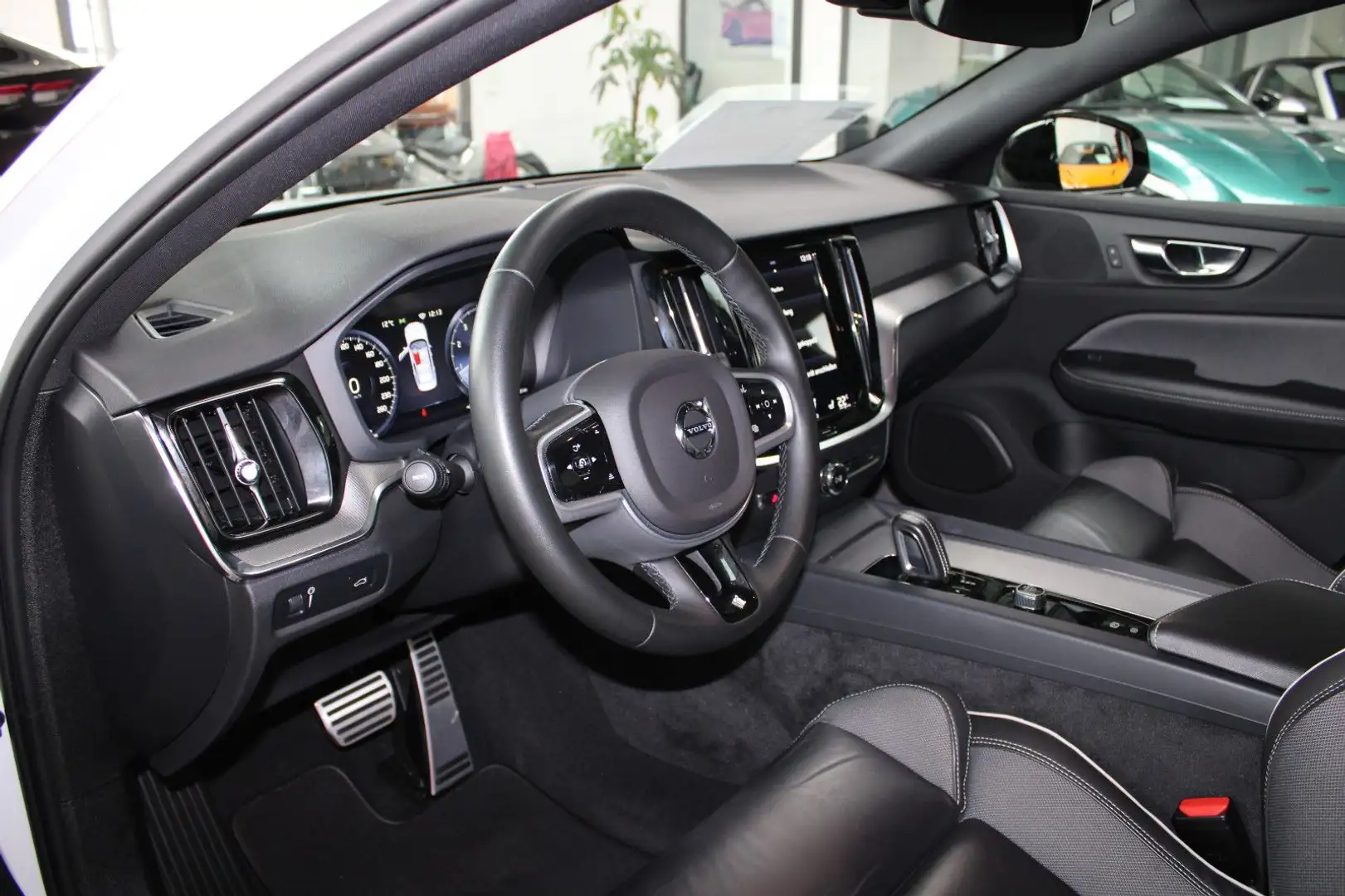 Volvo S60 2.0 T *R DESIGN SPORT EXKLUSIV* BLACK-PAKET! Белый - 2