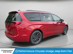 Chrysler Pacifica 2027