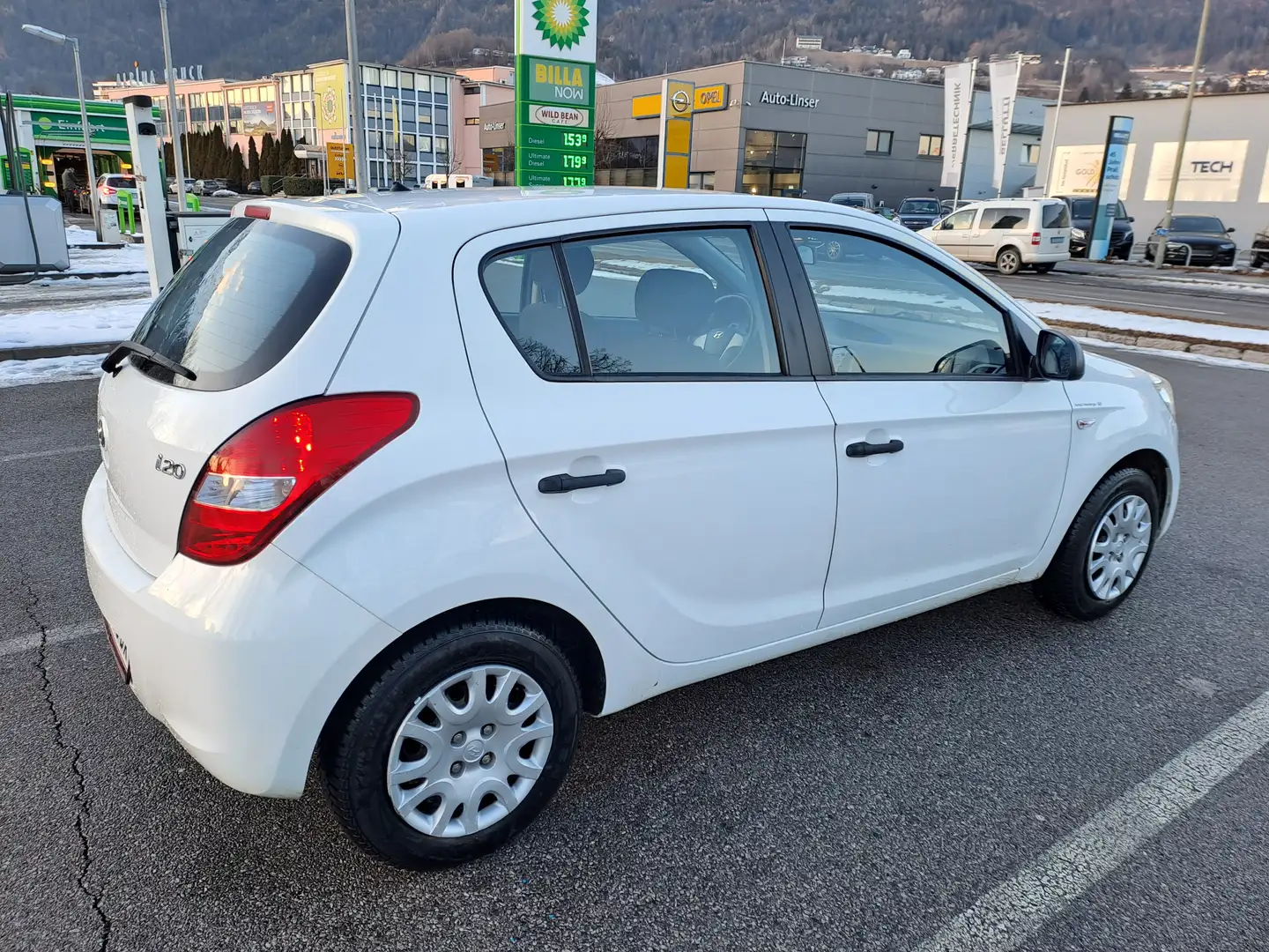 Hyundai i20 i20 1,25 Weiß - 2