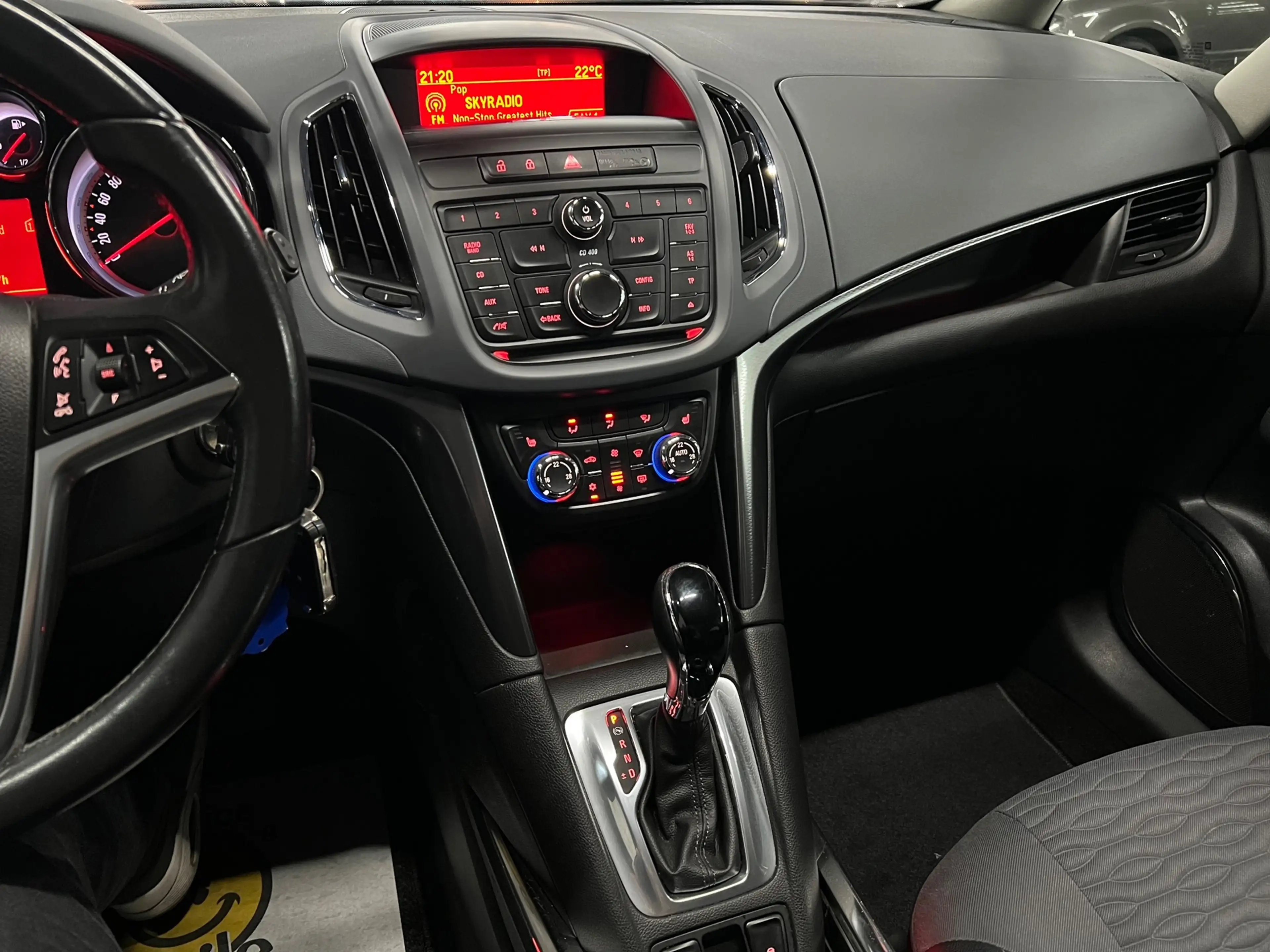 Opel Zafira Tourer 1.4 Cosmo 7p. Automaat PANORAMADAK — photo 9