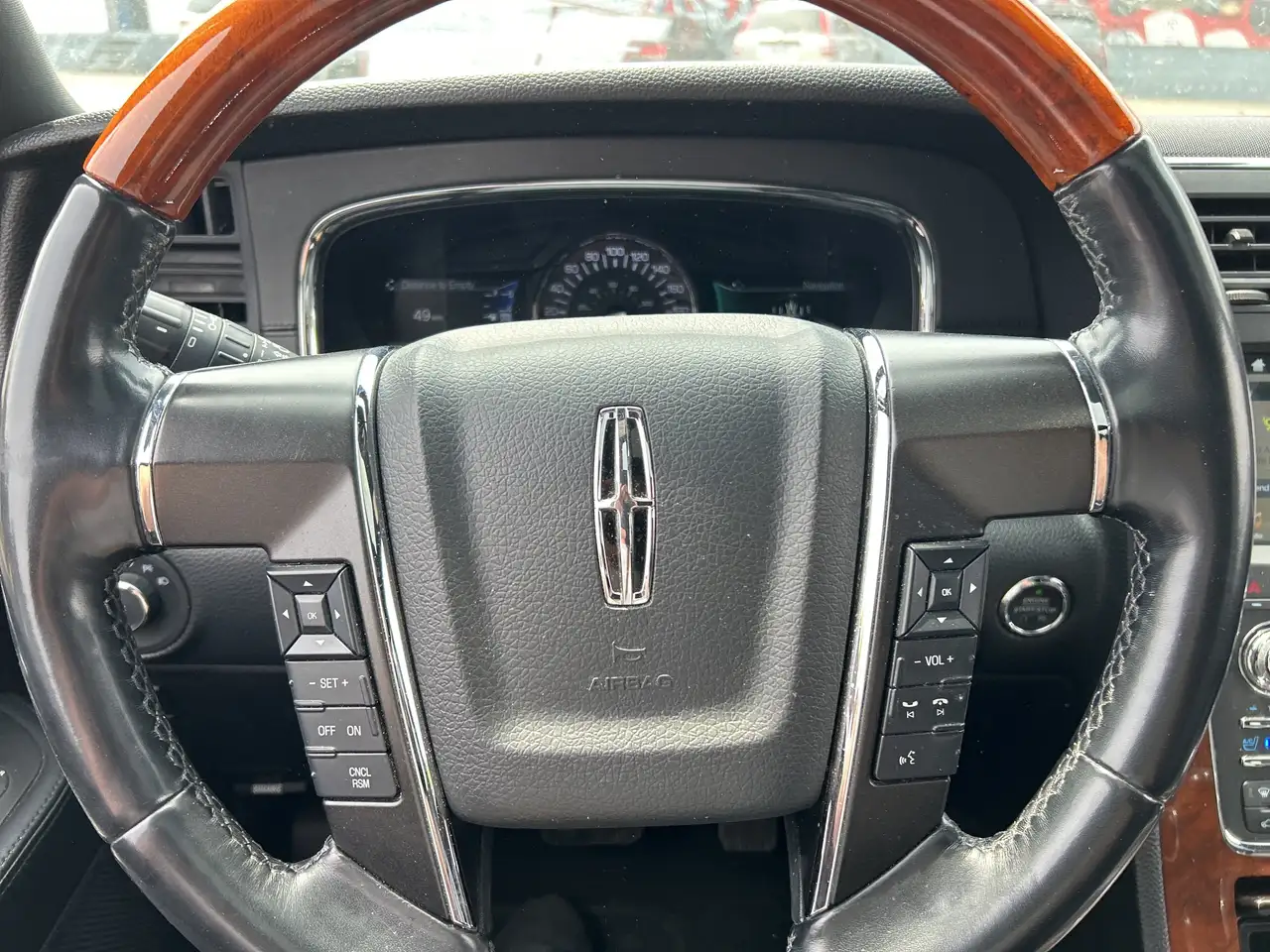 Lincoln Navigator снимка Lincoln Navigator
