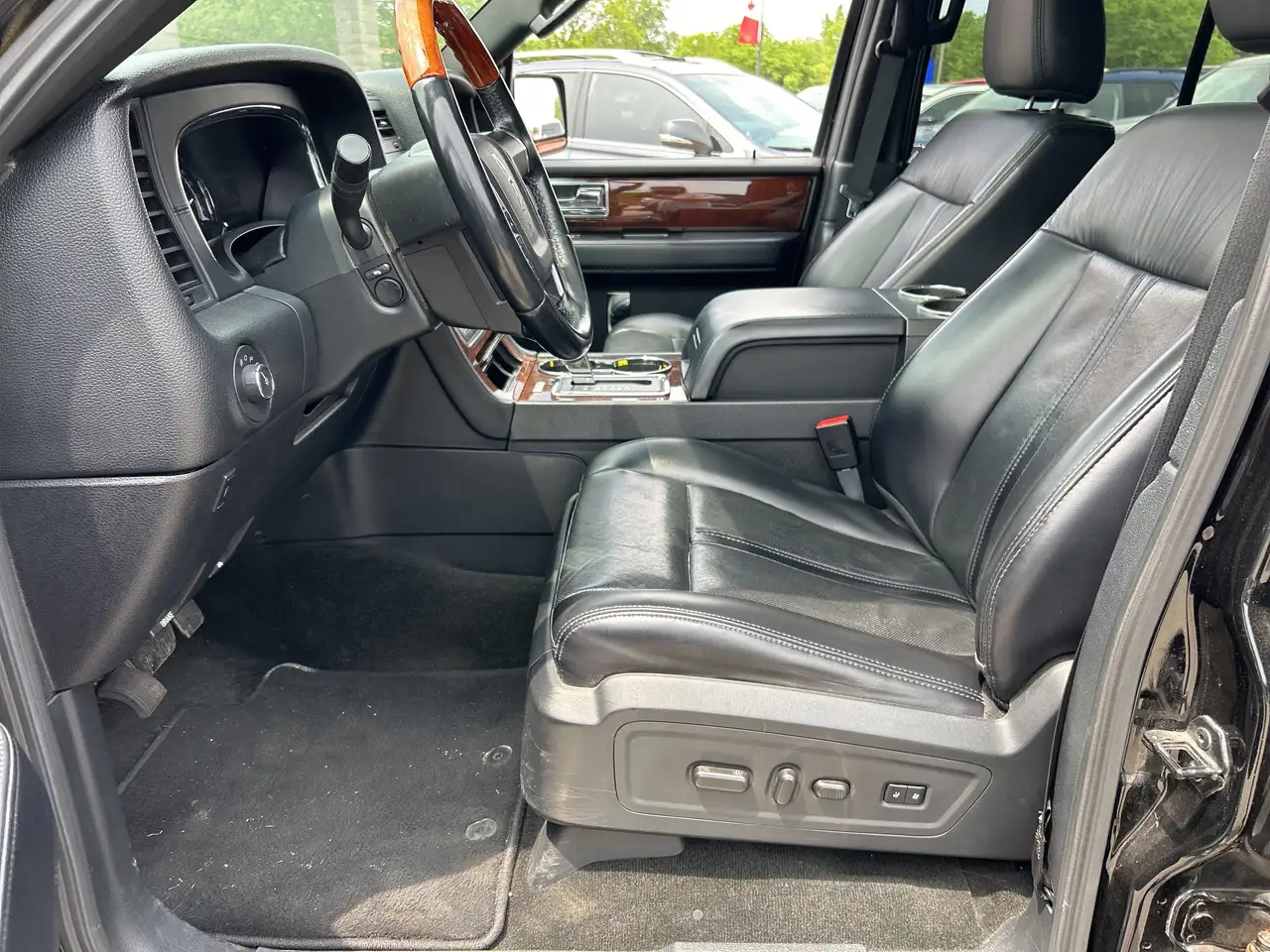 Lincoln Navigator снимка Lincoln Navigator