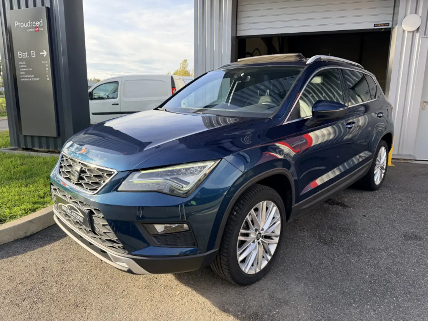SEAT Ateca 1.4 ECOTSI 150CH ACT START\u0026STOP XCELLENCE DSG Blauw - 1