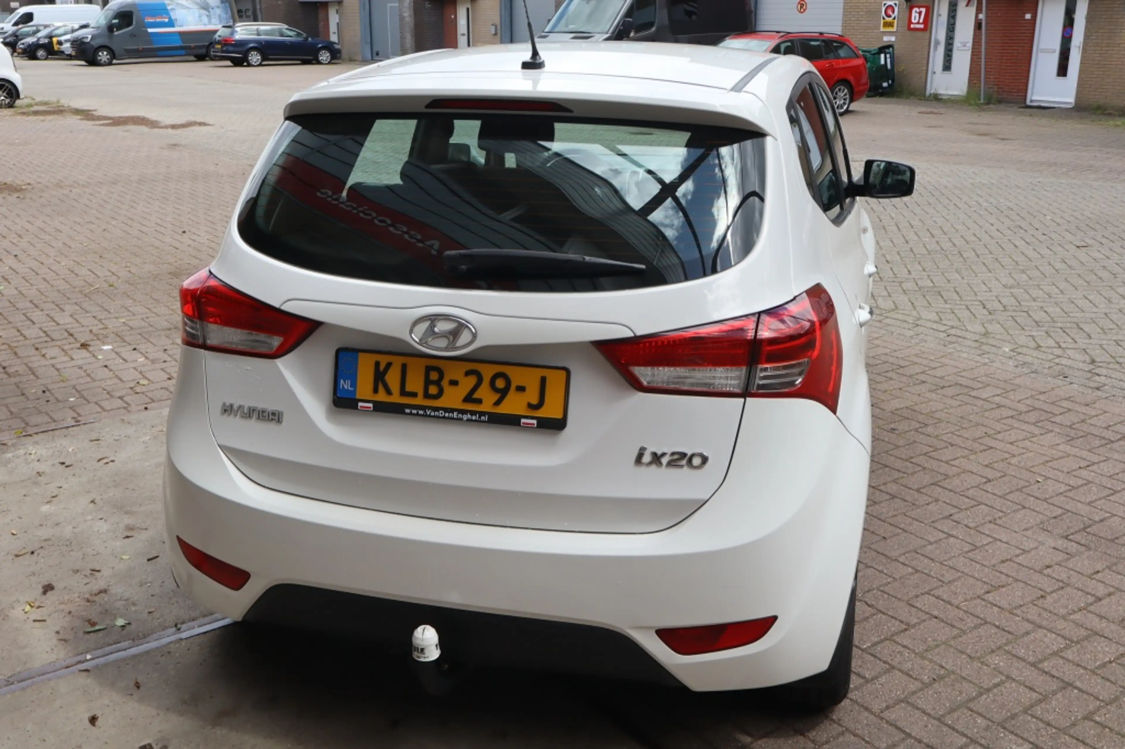 Hyundai iX20 1.4i i-Drive — photo 5