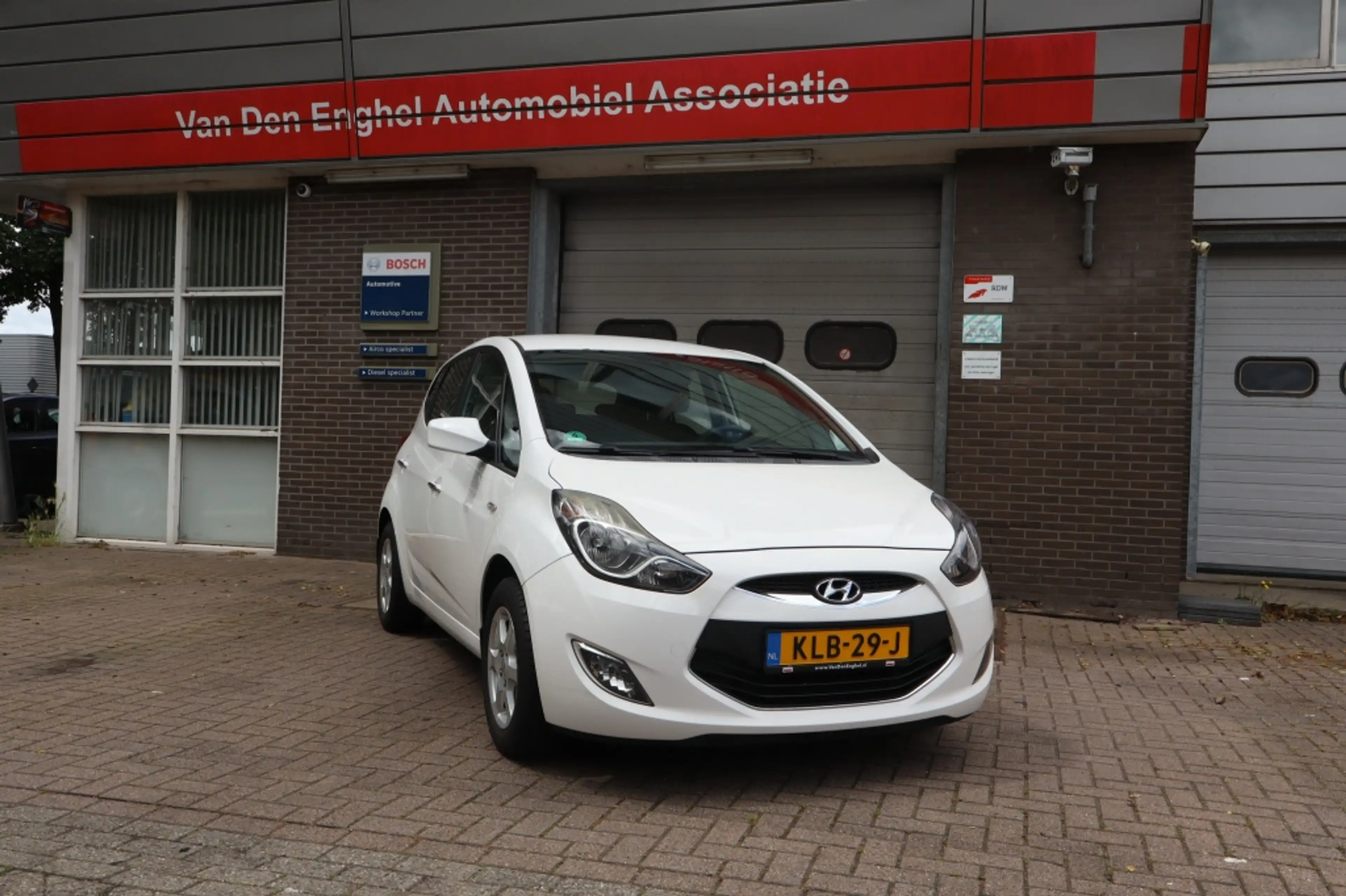 Hyundai iX20 1.4i i-Drive — photo 2