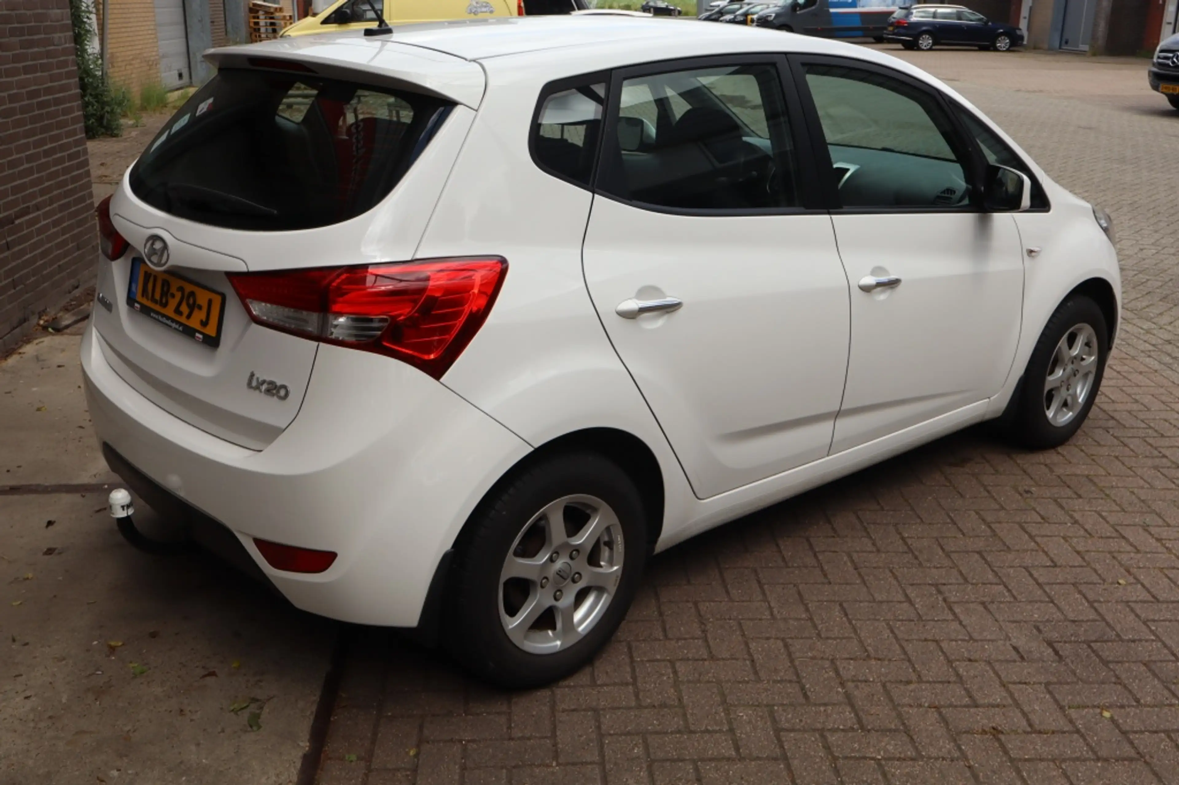 Hyundai iX20 1.4i i-Drive — photo 4