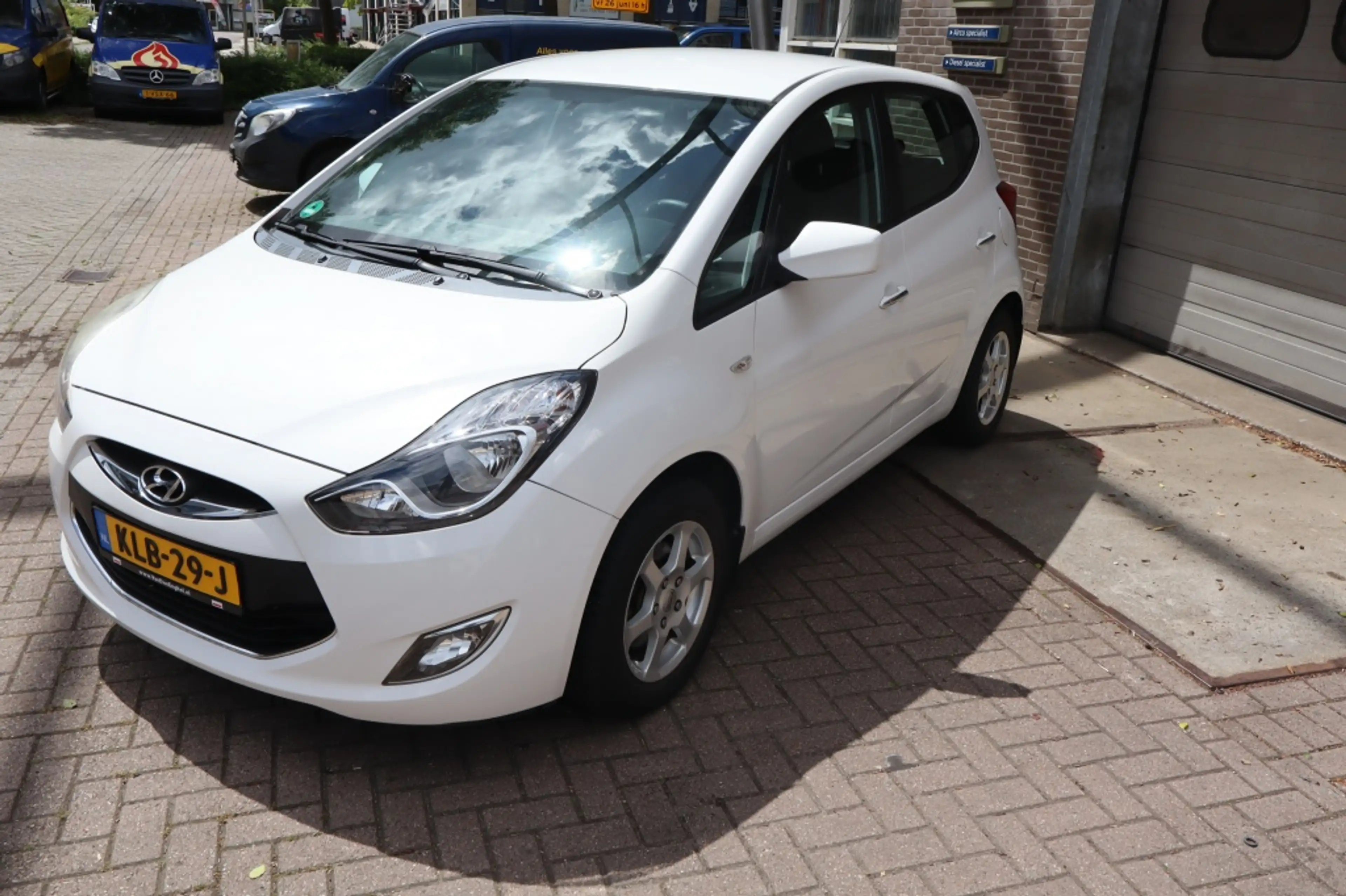Hyundai iX20 1.4i i-Drive — photo 7