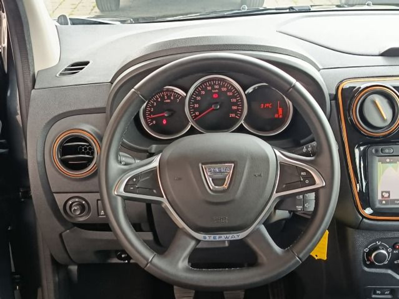 Dacia Lodgy LODGY 1.2 TCe 115 Stepway Celebration Start&Stop — photo 15