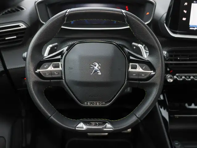 Peugeot 208 view 12