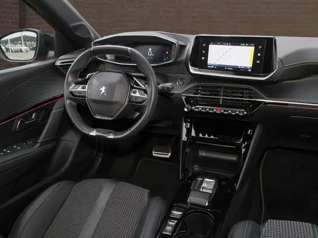 Peugeot 208 view 10