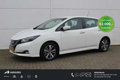 Nissan Leaf Acenta 40 kWh / €2000,- Subsidie Mogelijk / Naviga