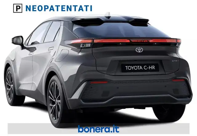 Toyota C-HR view 3