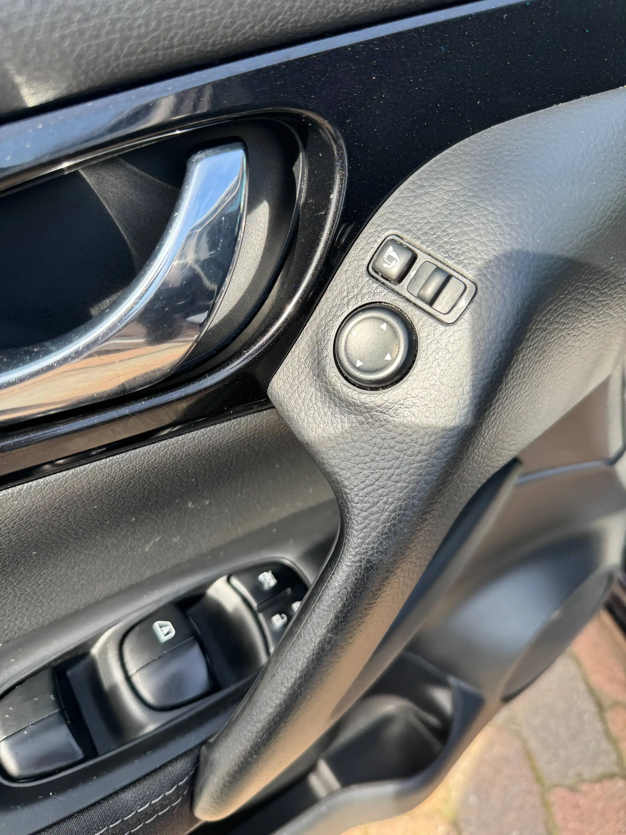 Nissan Qashqai N-Connecta-Automatik-NAV+Panorama+Shzg+ACC.. — photo 12