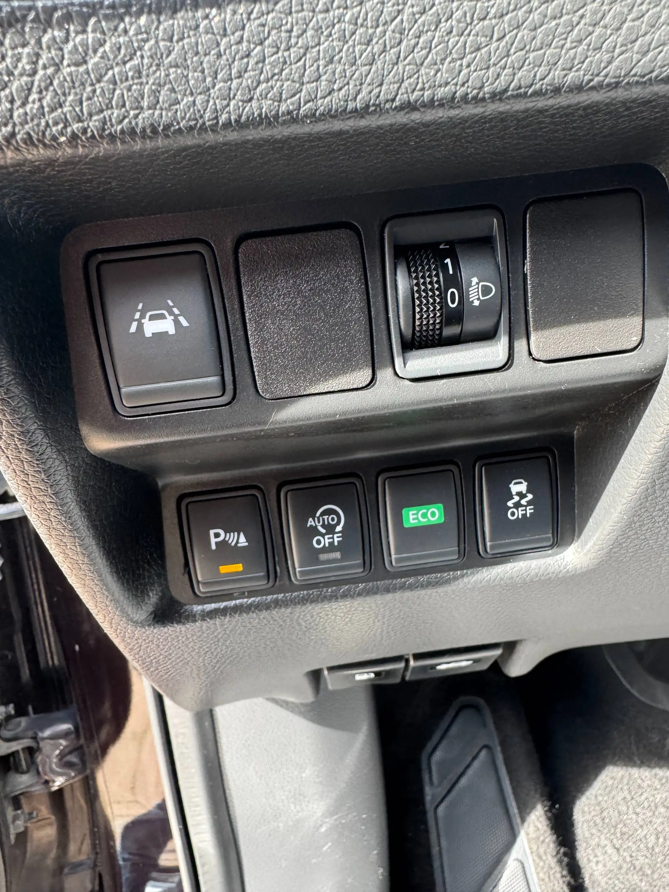 Nissan Qashqai N-Connecta-Automatik-NAV+Panorama+Shzg+ACC.. — photo 11
