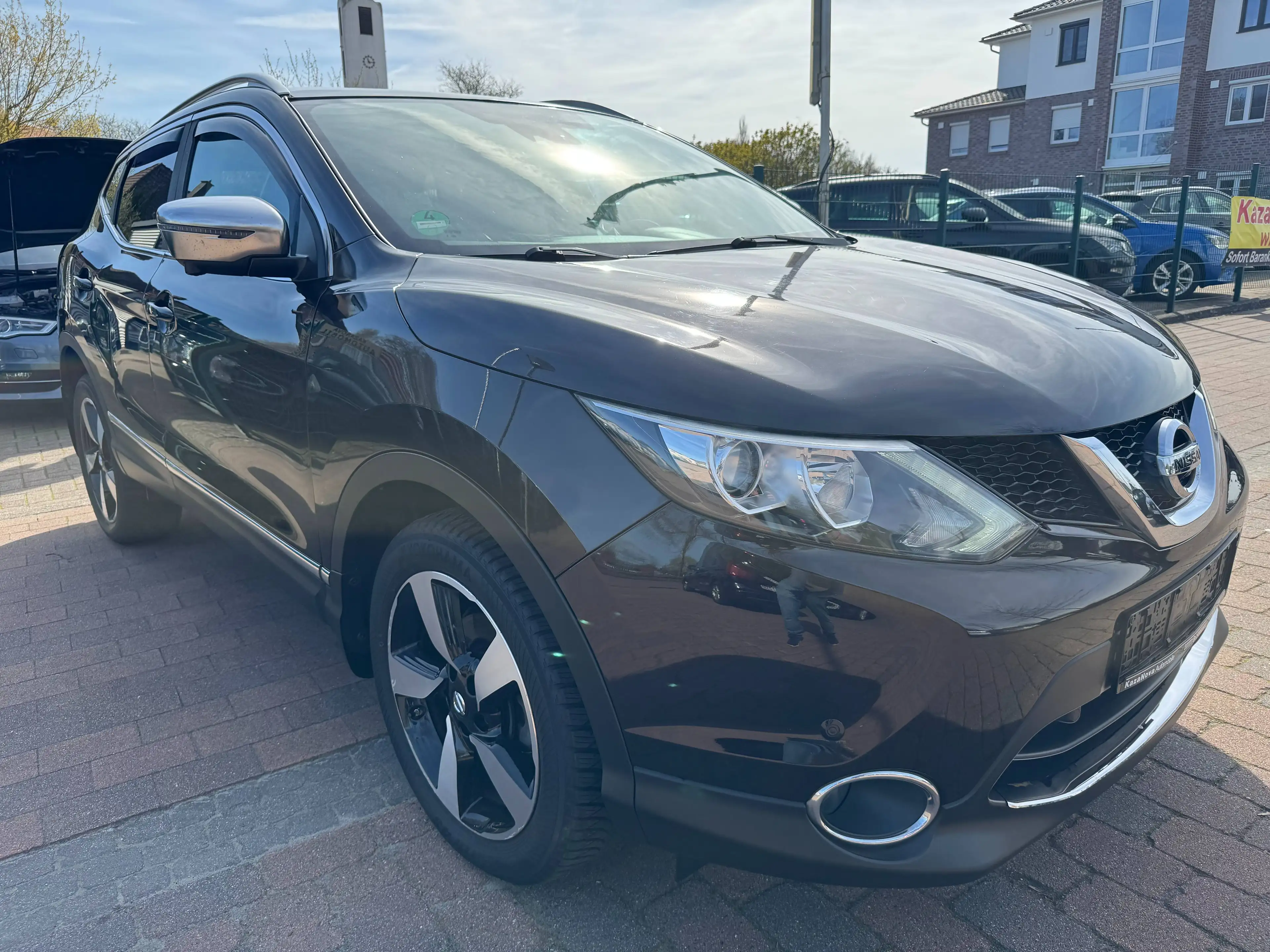 Nissan Qashqai N-Connecta-Automatik-NAV+Panorama+Shzg+ACC.. — photo 3