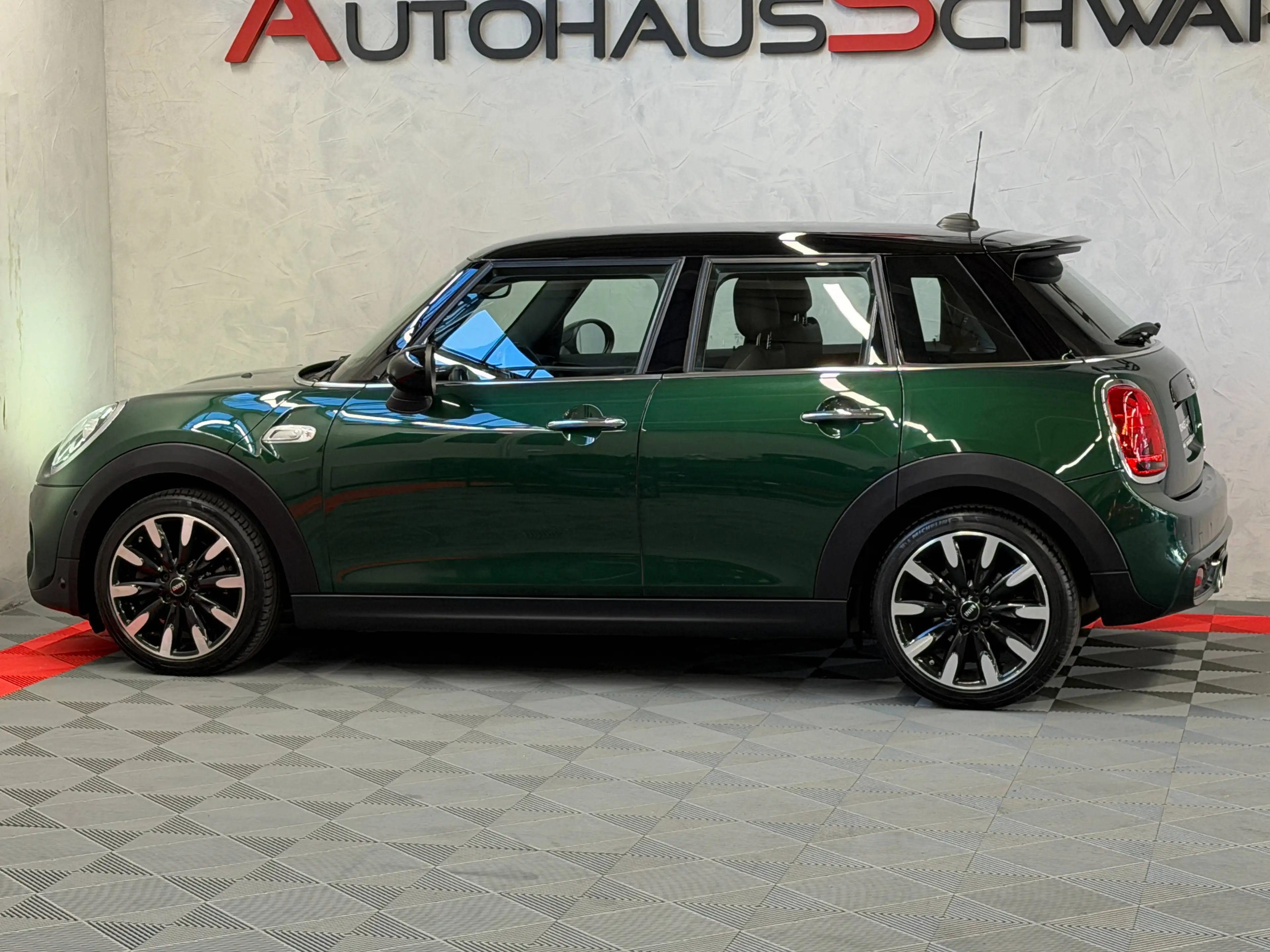 MINI Cooper S Cooper S Aut. Led Leder Navi PDC SHZ Tempo MFL FahrAss — photo 4