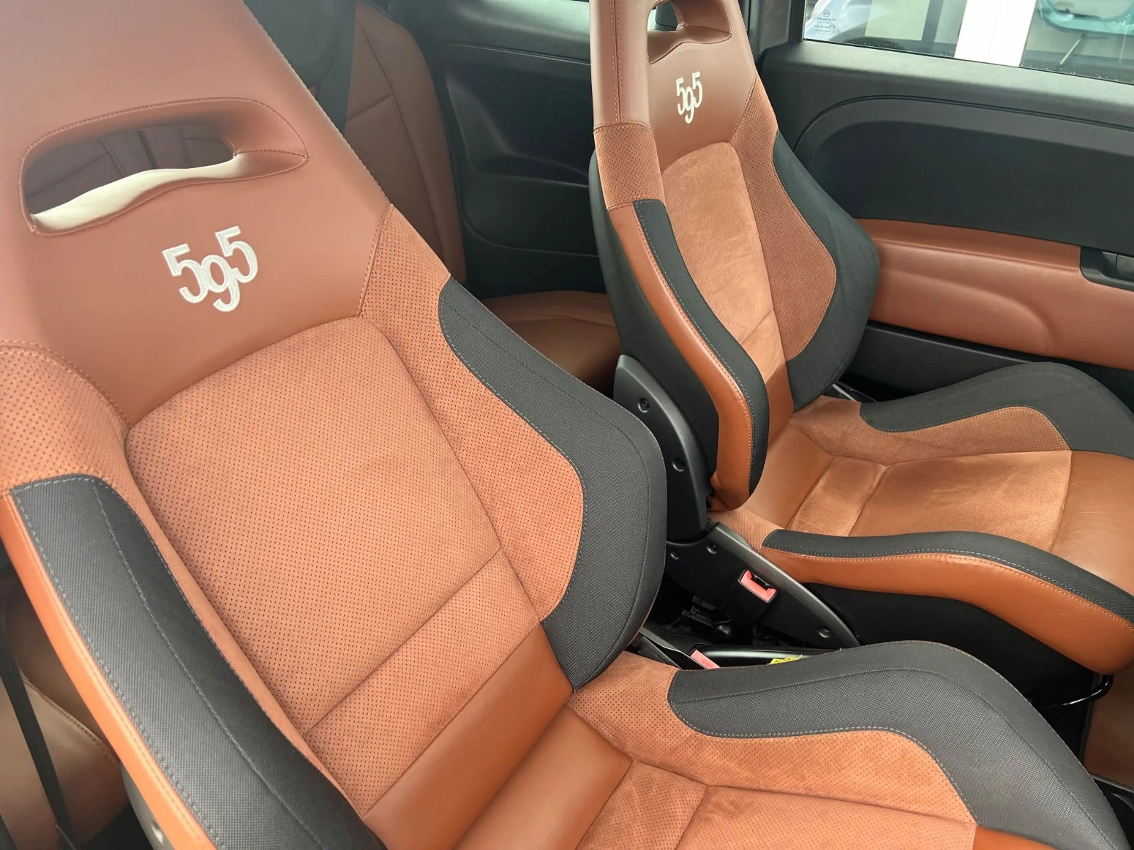 Abarth 595 Competizione Estetico/Monza/Brembo/Rennsitze — photo 11
