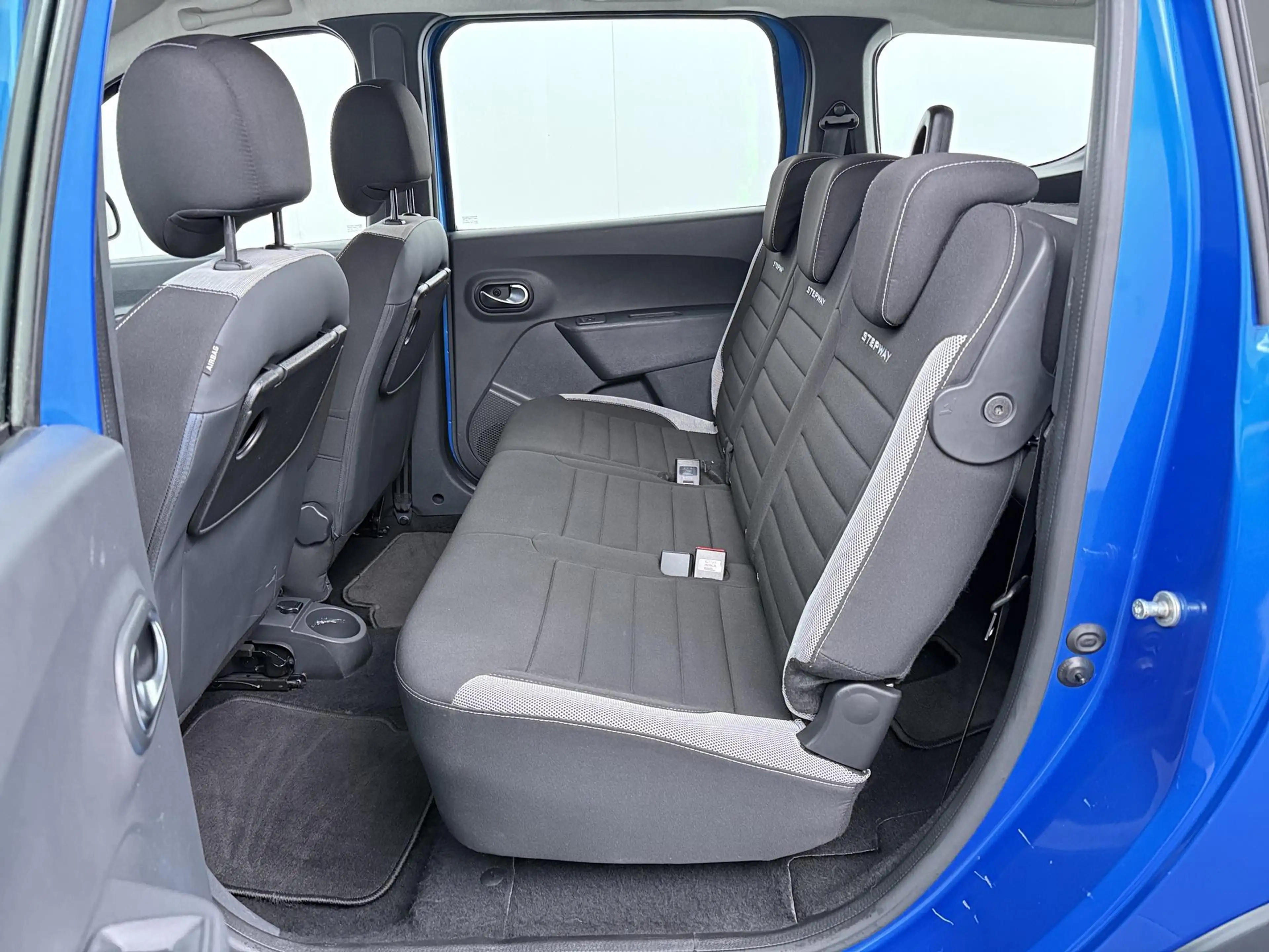Dacia Lodgy TCe 115 Stepway 7p | Trekhaak | Parkeercamera | — photo 14